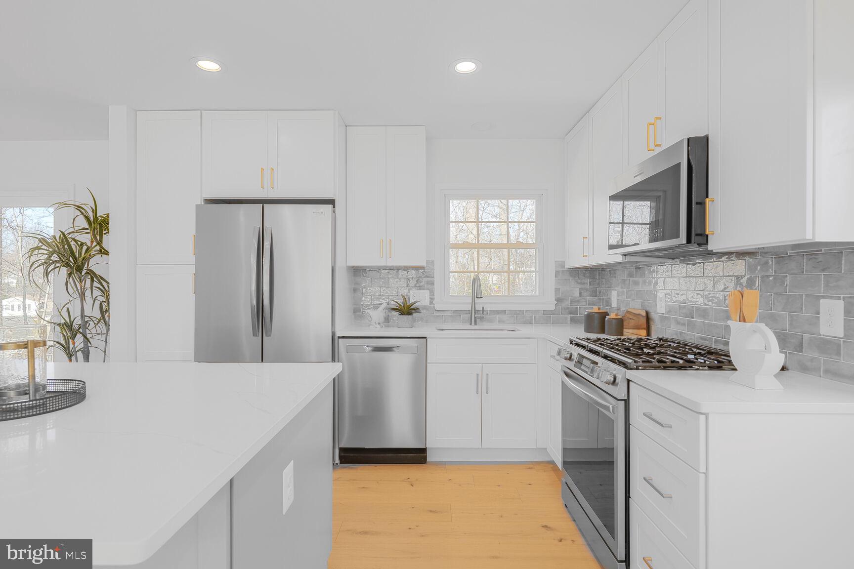 ROLLING VALLEY - Residential