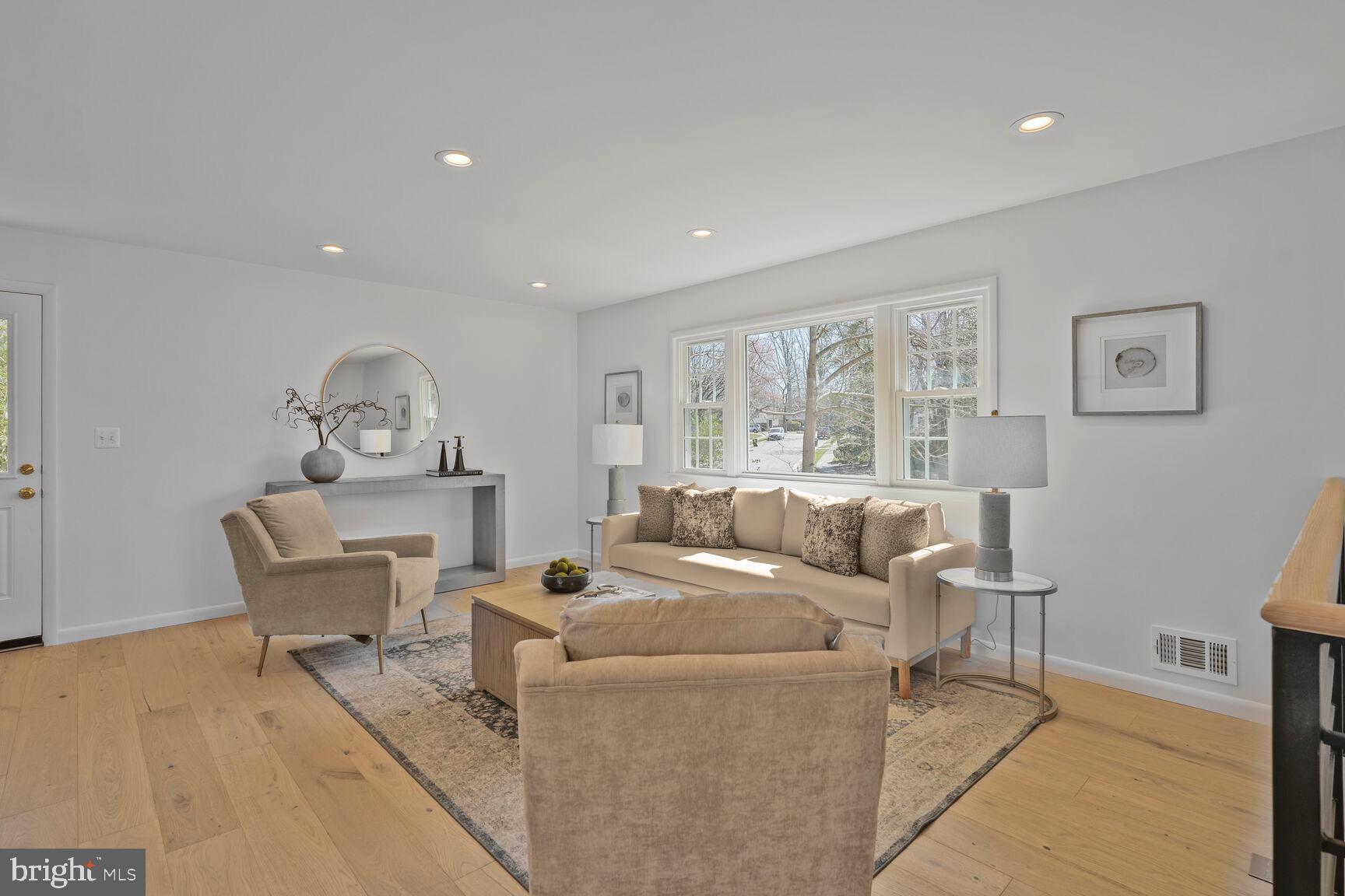 ROLLING VALLEY - Residential