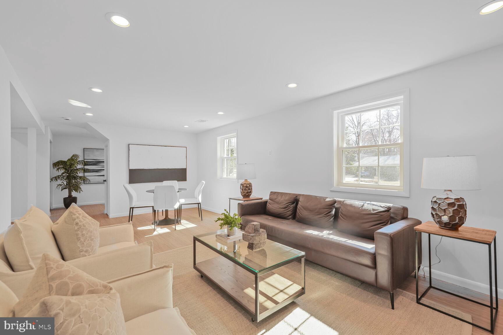 ROLLING VALLEY - Residential