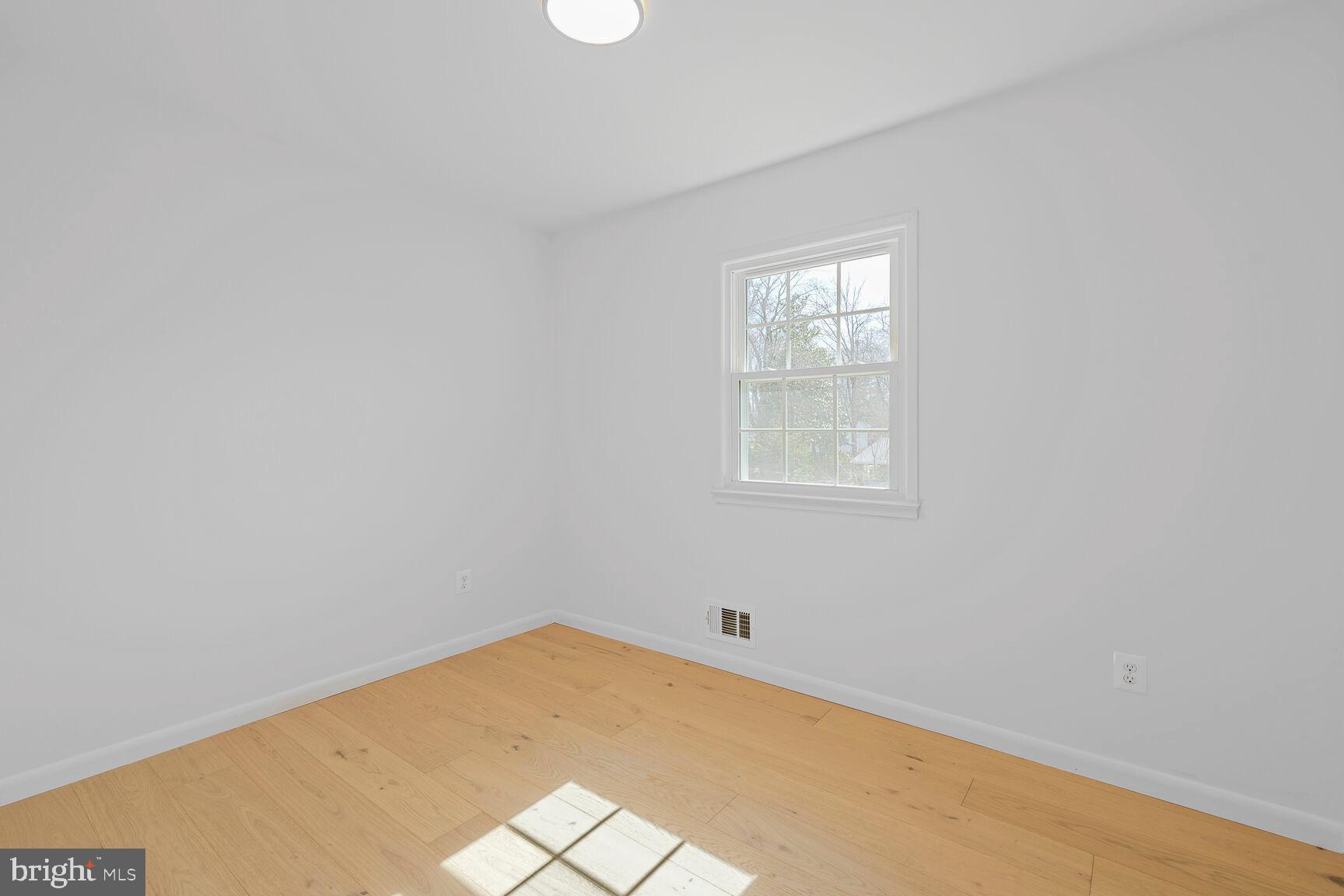 ROLLING VALLEY - Residential