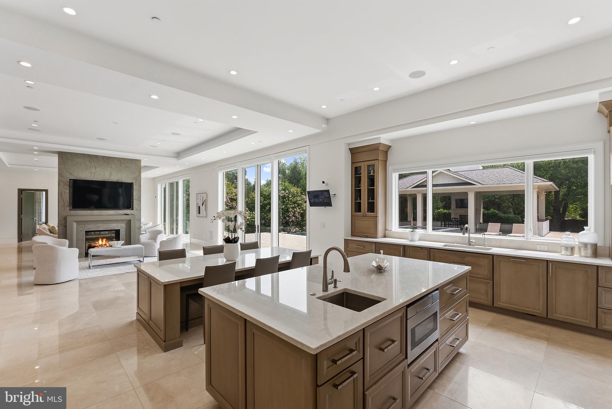 POTOMAC OUTSIDE - Residential