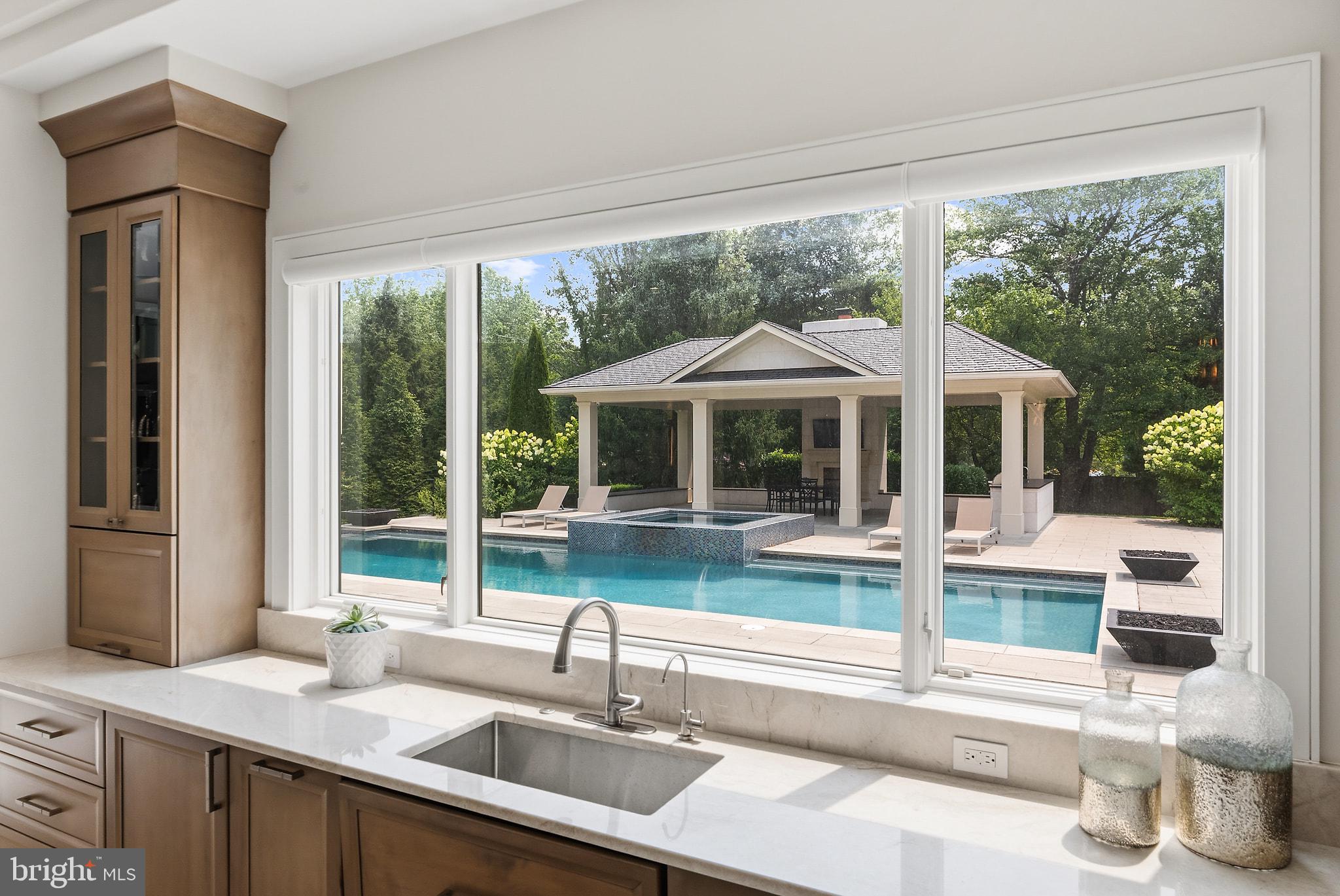 POTOMAC OUTSIDE - Residential