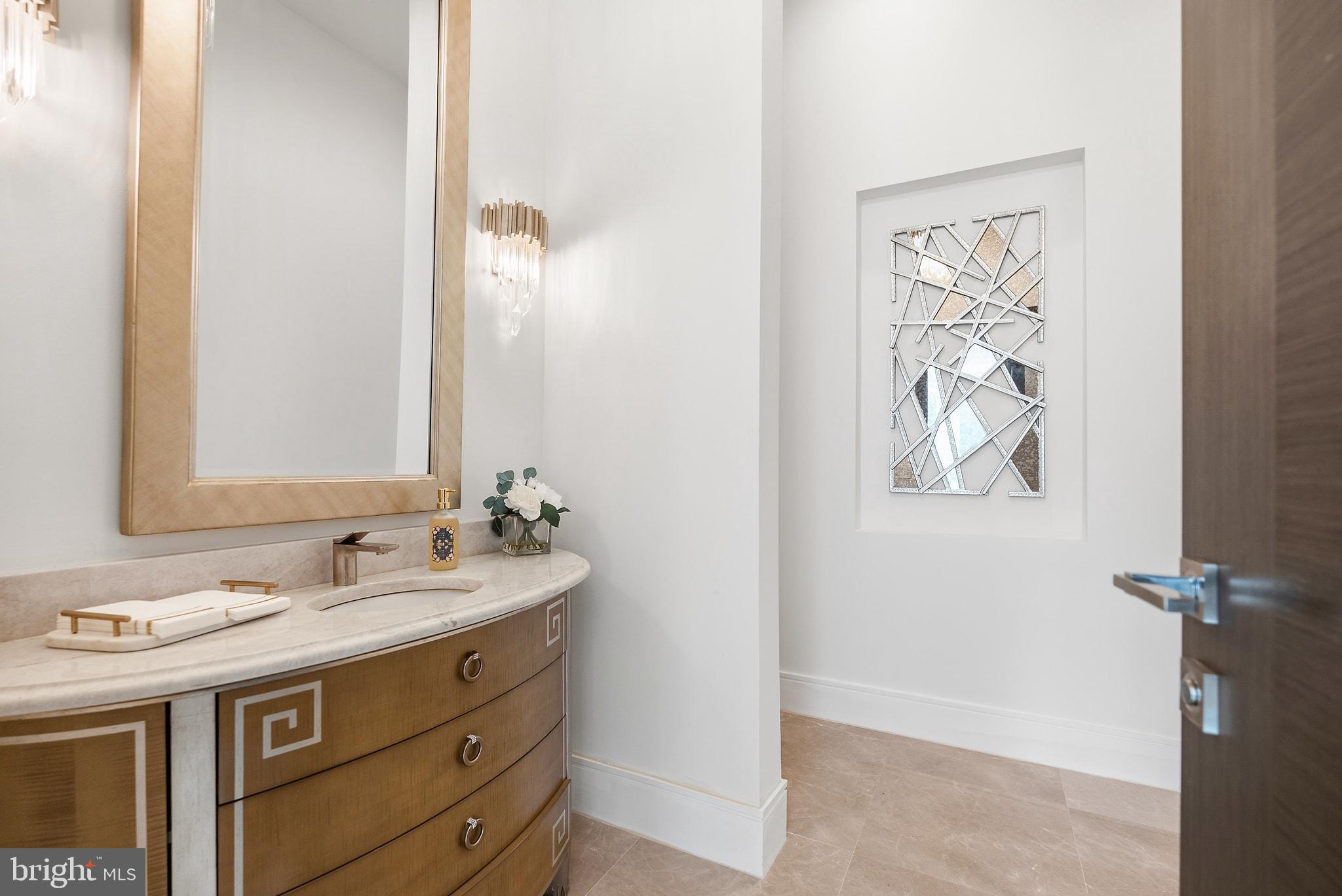 POTOMAC OUTSIDE - Residential