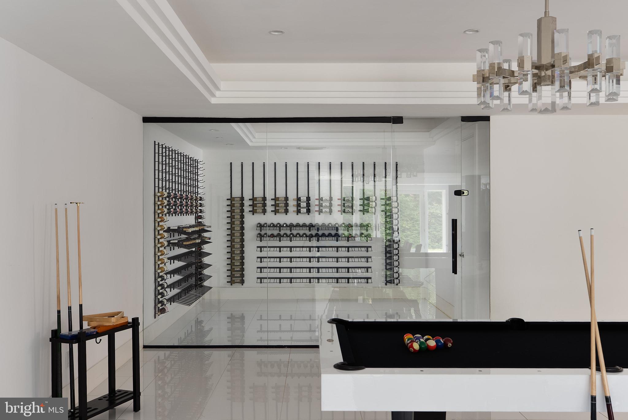 POTOMAC OUTSIDE - Residential