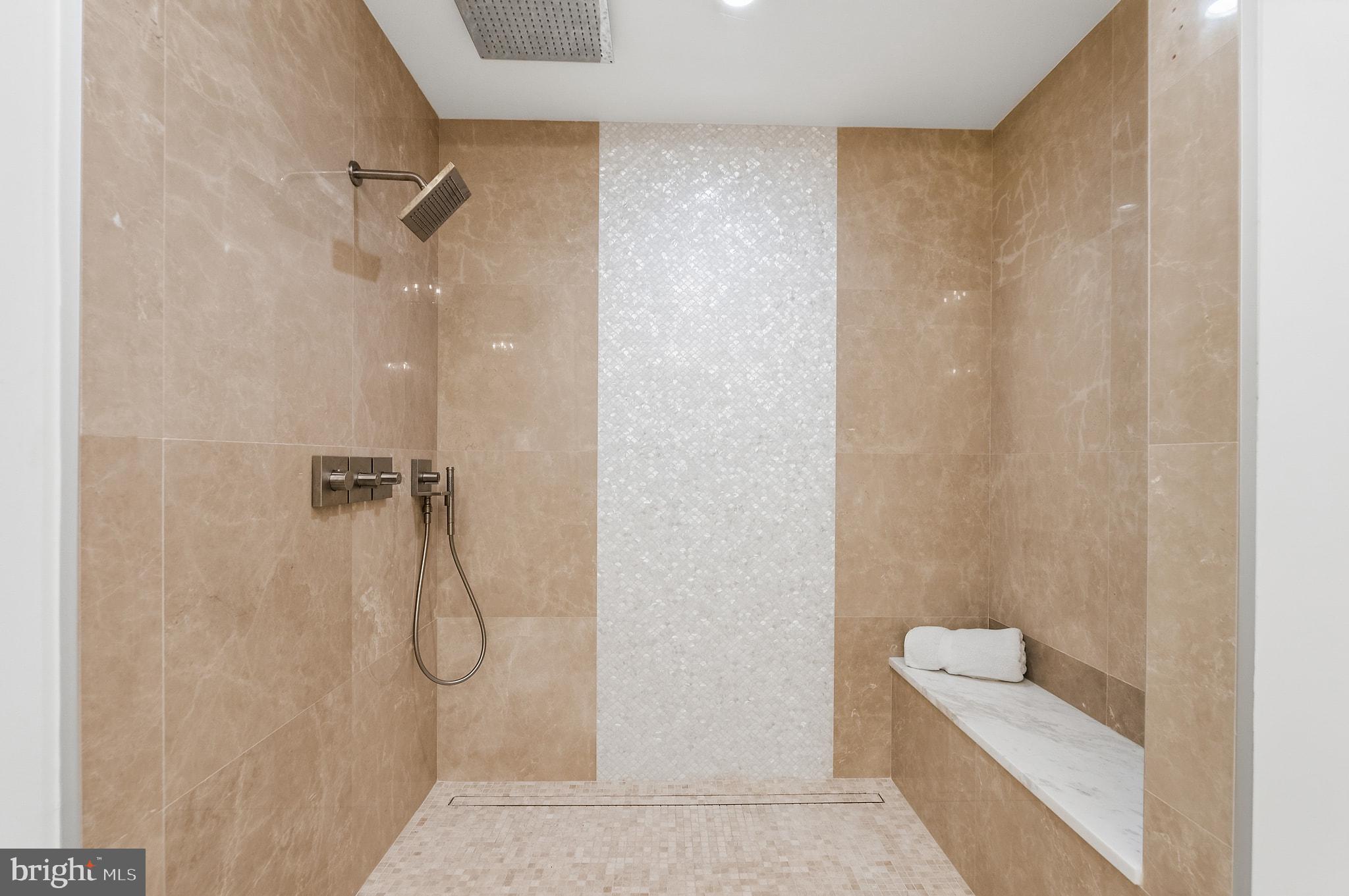 POTOMAC OUTSIDE - Residential