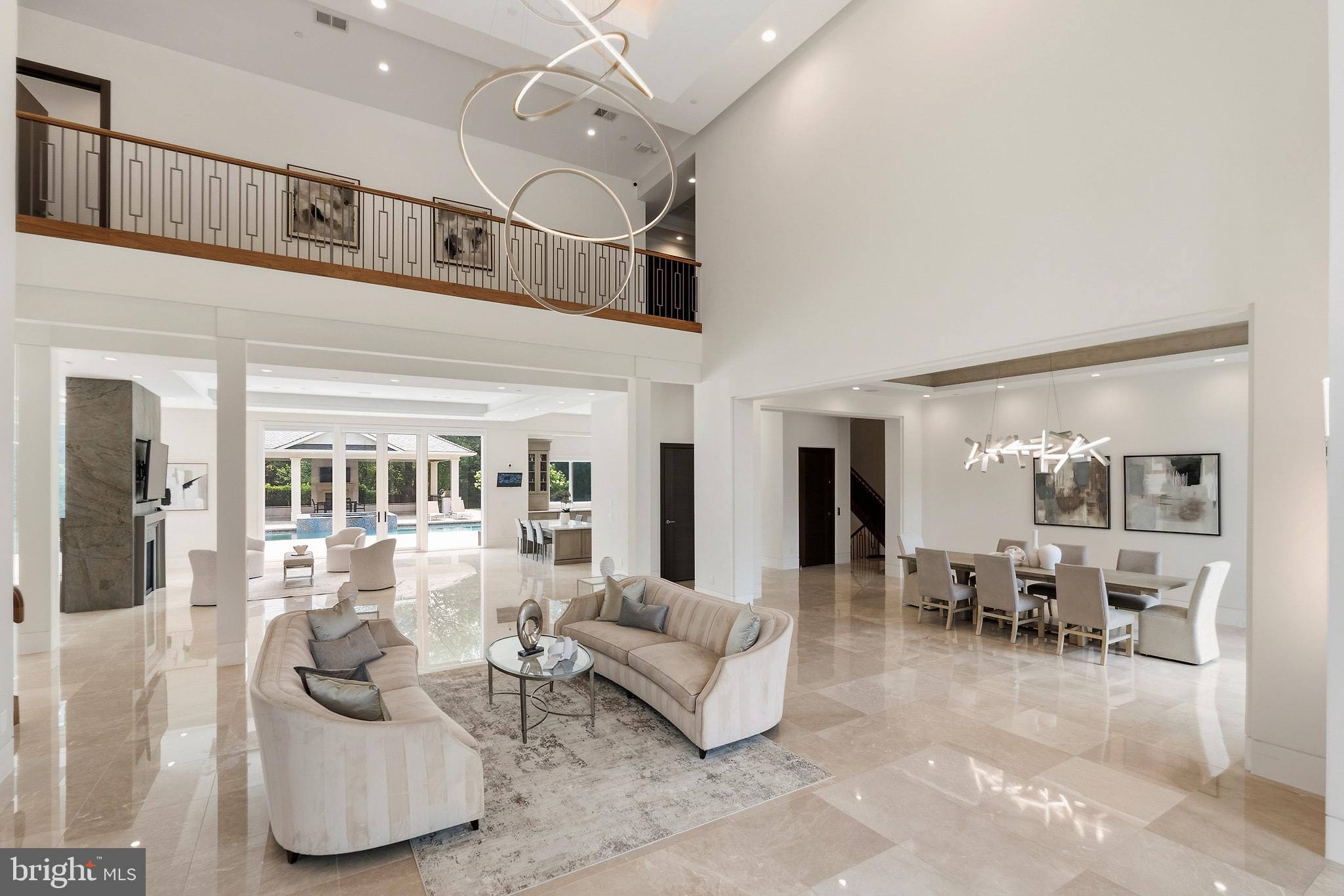 POTOMAC OUTSIDE - Residential