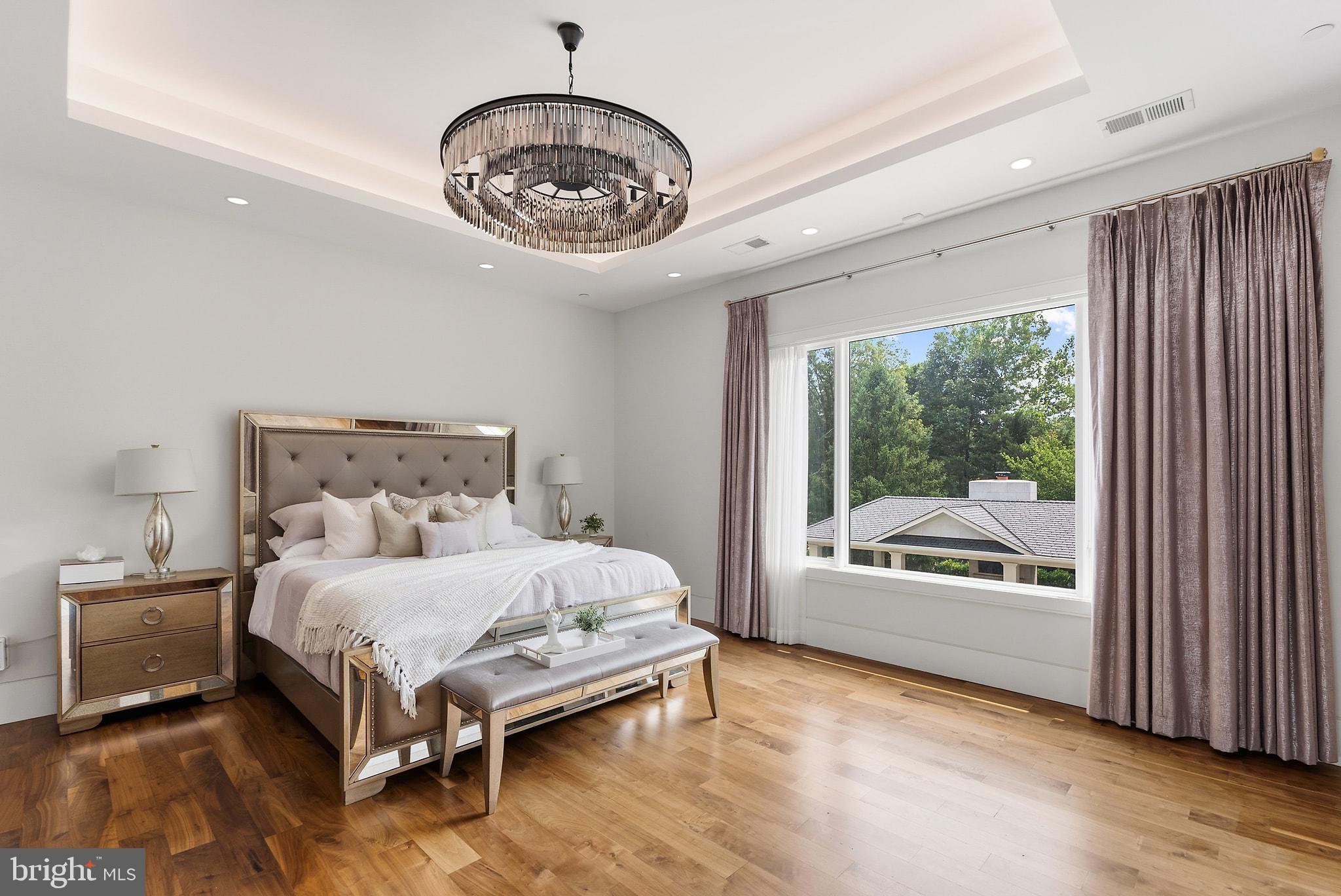 POTOMAC OUTSIDE - Residential