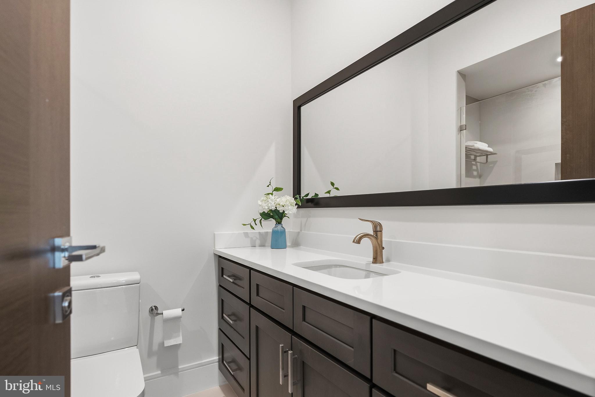 POTOMAC OUTSIDE - Residential