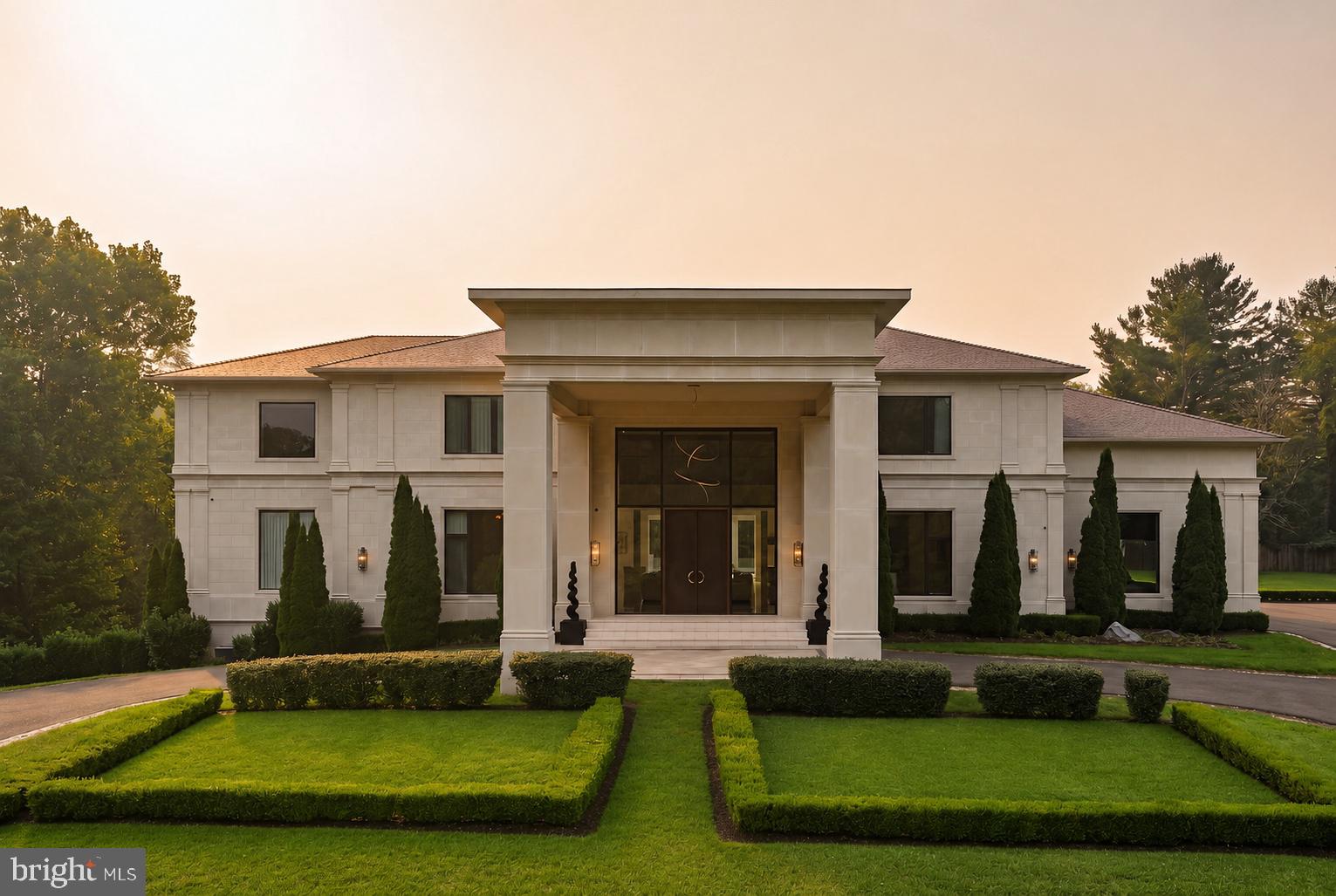 POTOMAC OUTSIDE - Residential