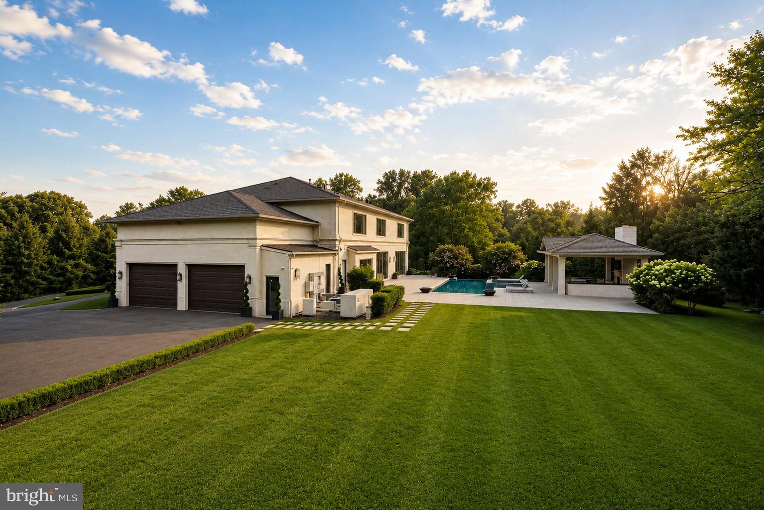 POTOMAC OUTSIDE - Residential