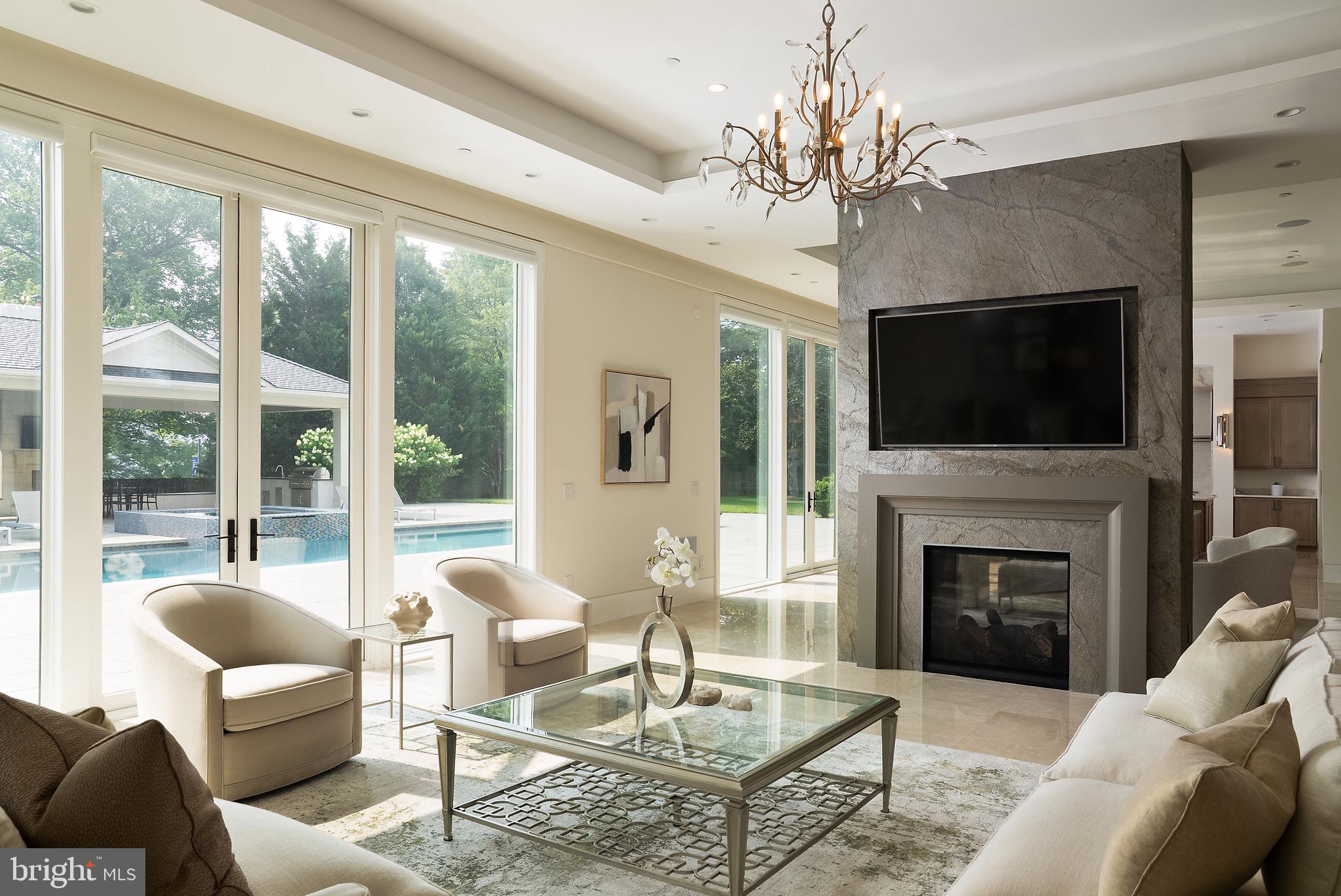 POTOMAC OUTSIDE - Residential