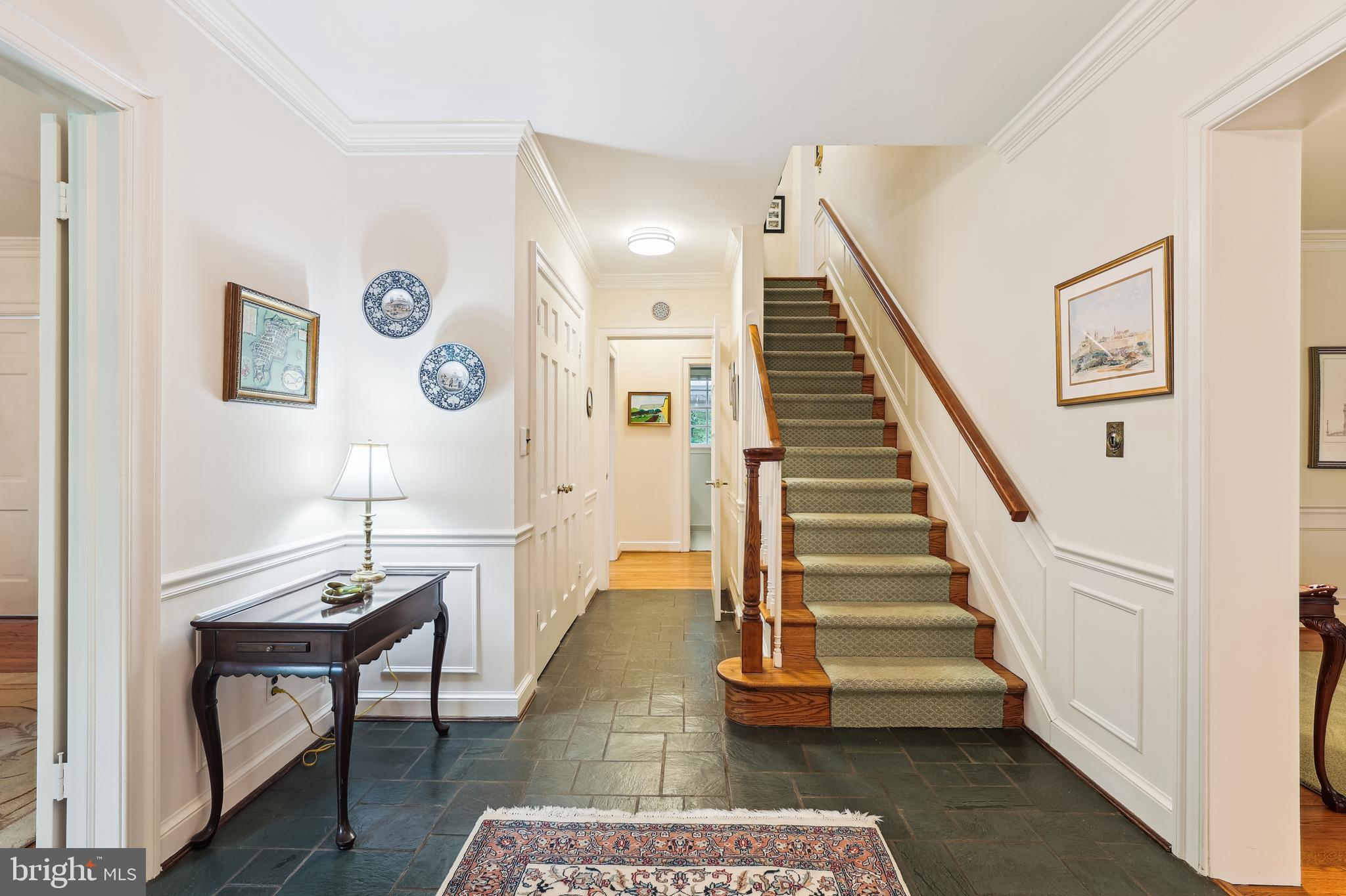 POTOMAC OUTSIDE - Residential