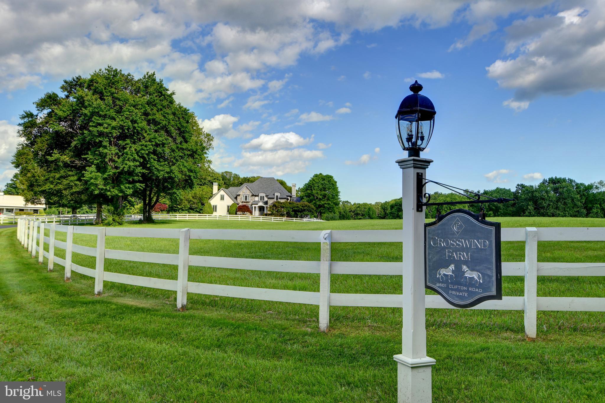 NEAR CLIFTON - Farm