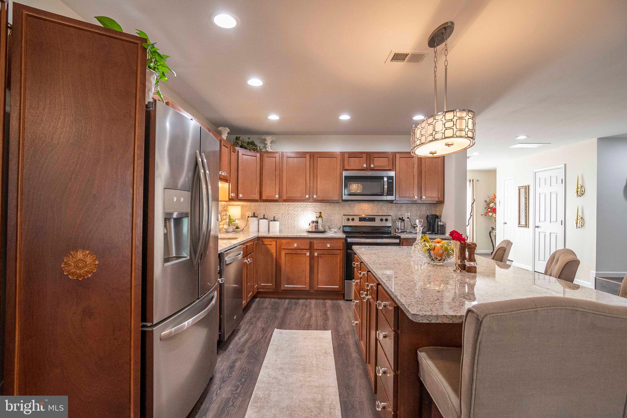PARKSIDE VILLAGE - Residential