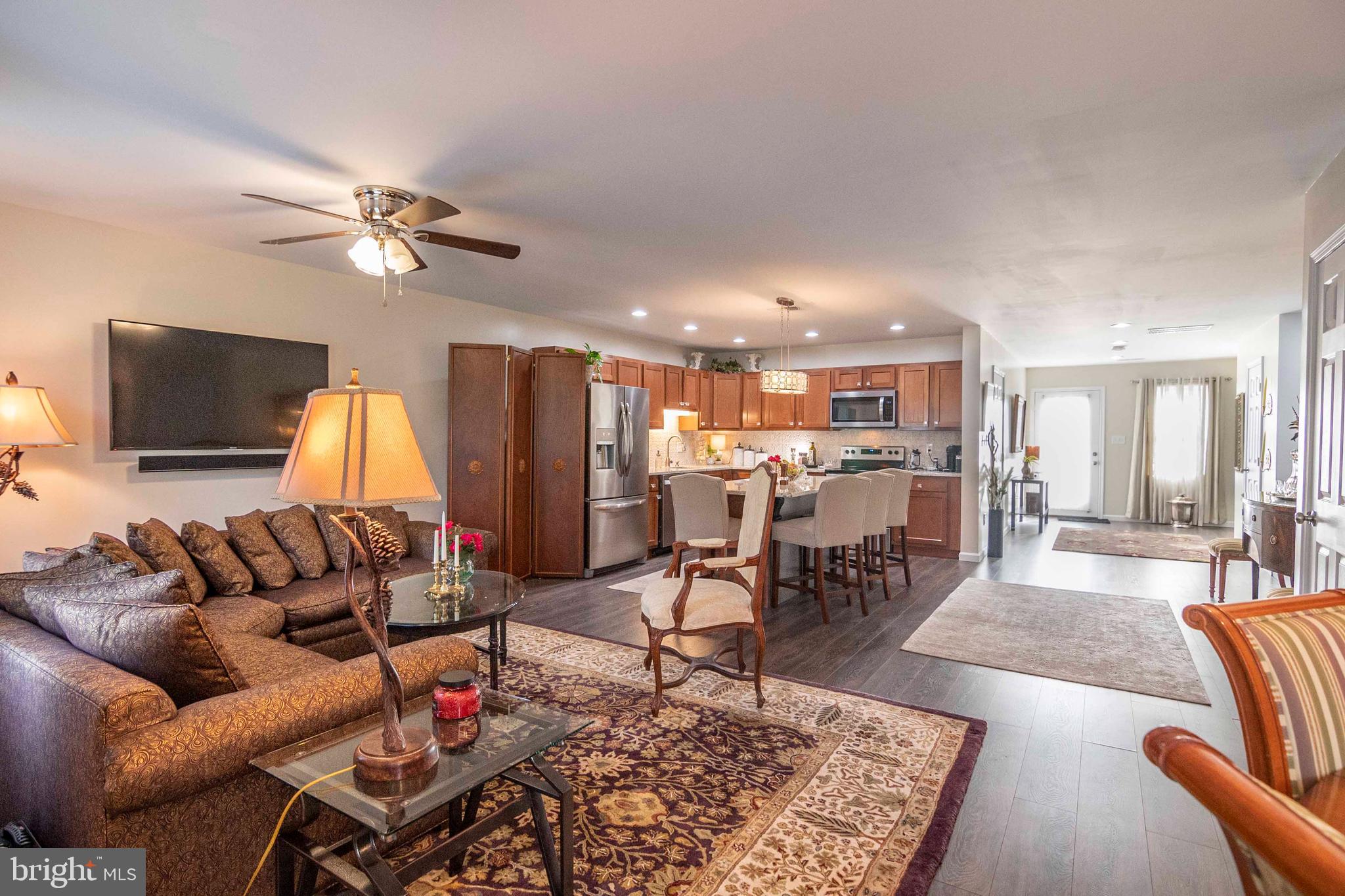 PARKSIDE VILLAGE - Residential