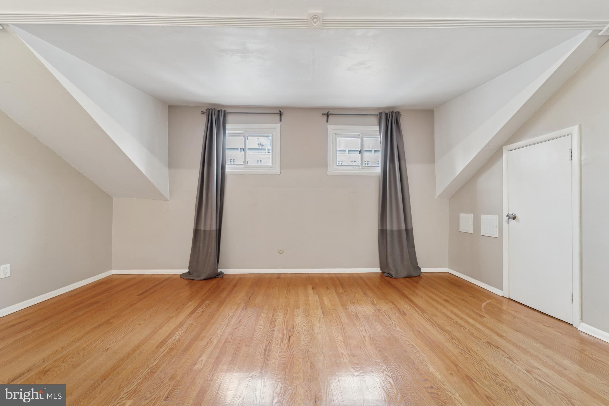 WASHINGTON SQ WEST - Residential