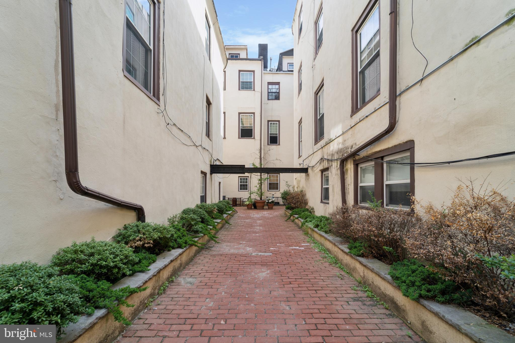 WASHINGTON SQ WEST - Residential