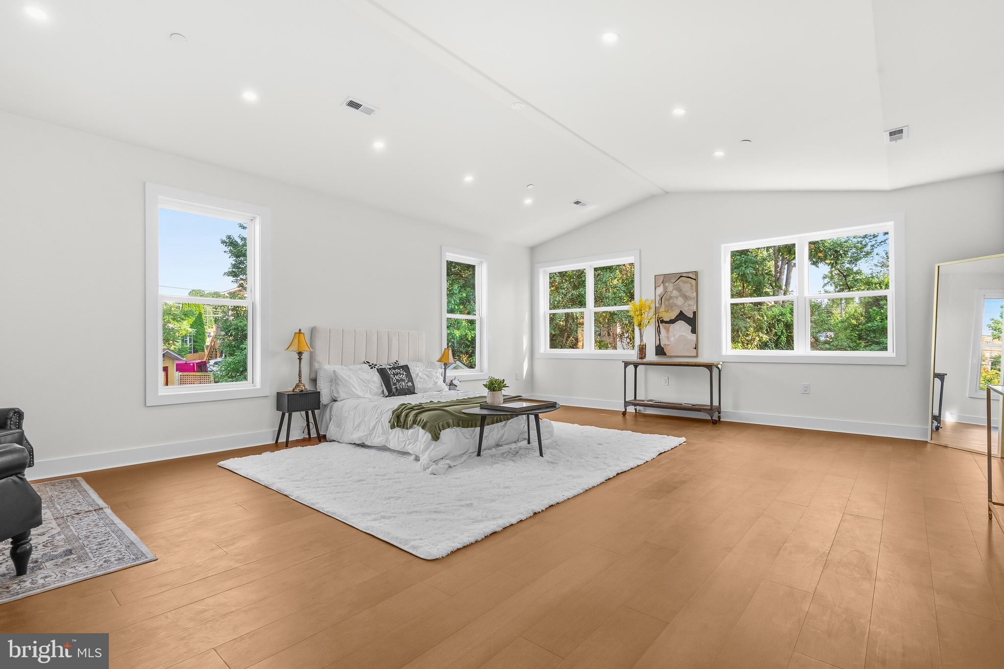 KENSINGTON VIEW - Residential