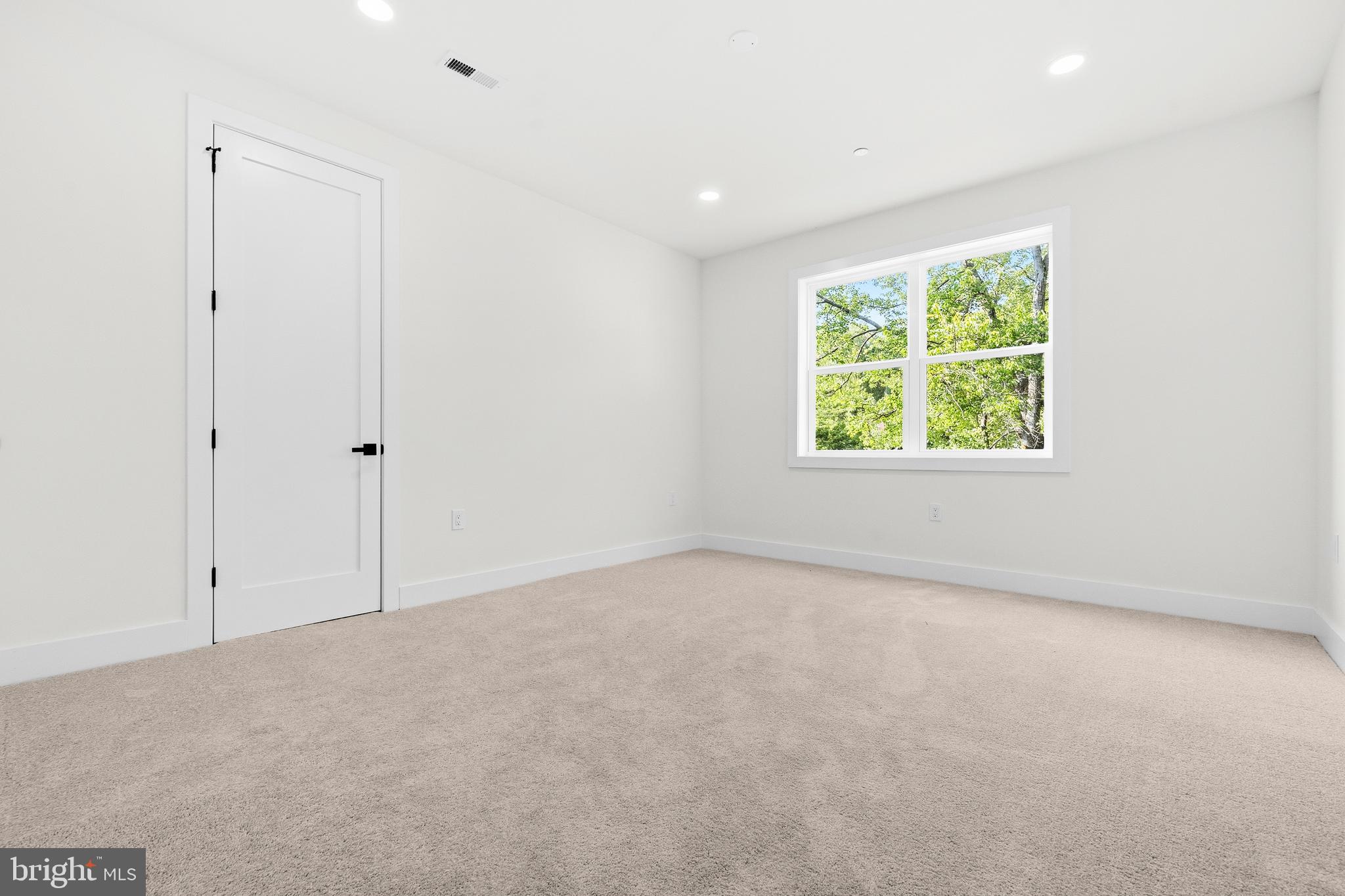 KENSINGTON VIEW - Residential