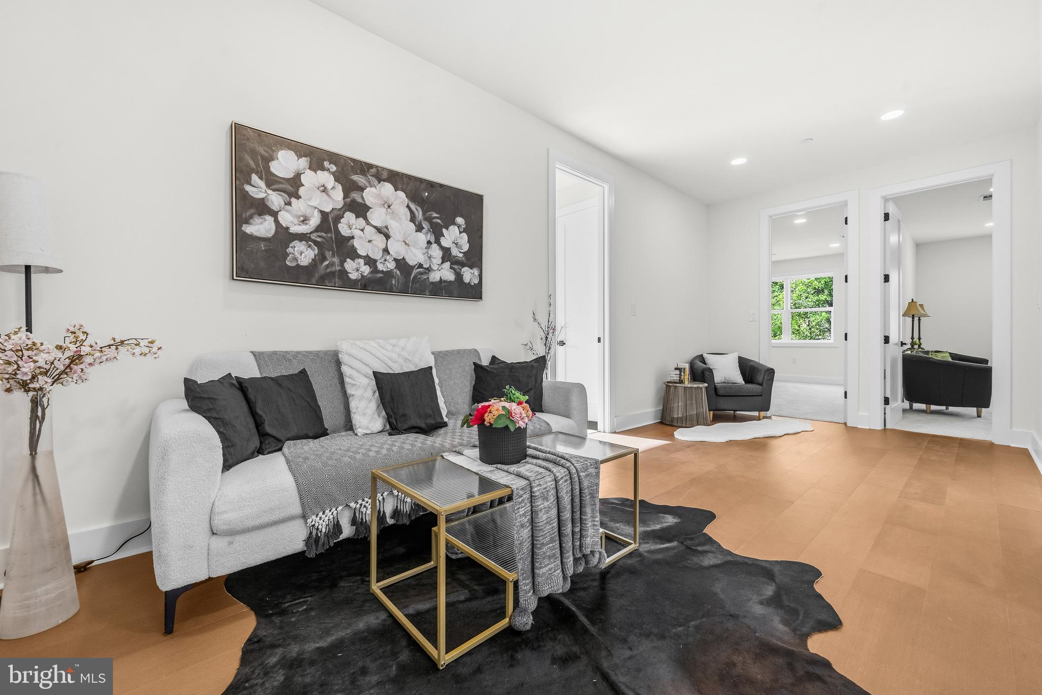 KENSINGTON VIEW - Residential