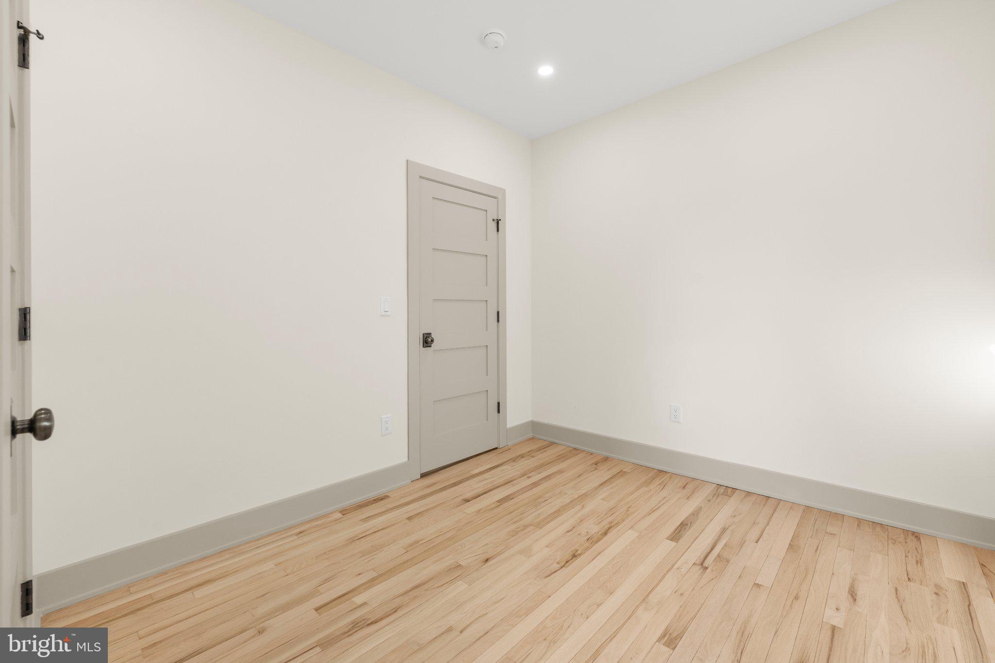 GRADUATE HOSPITAL - Residential