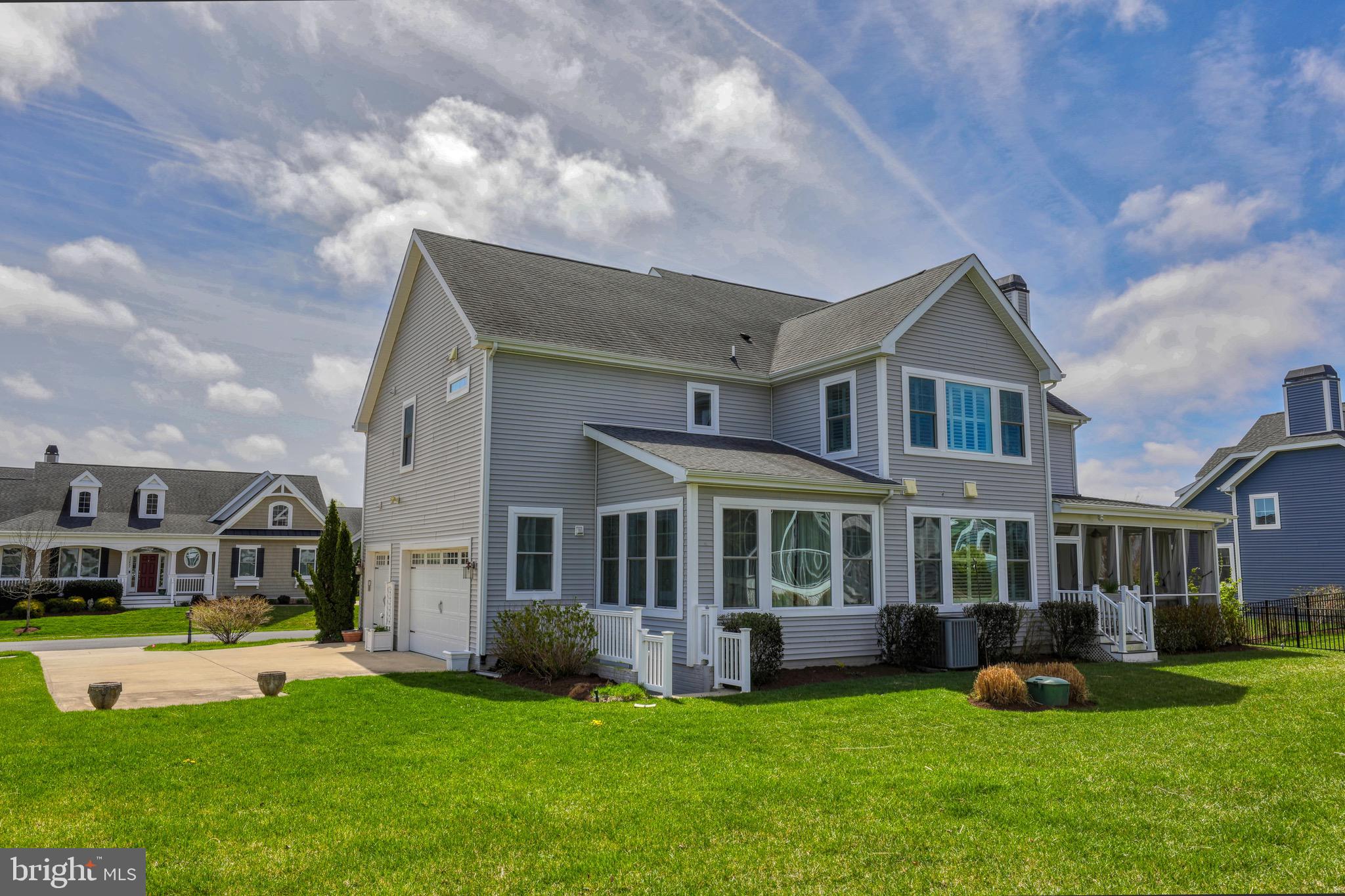 SAWGRASS AT WHITE OAK CREEK - Residential