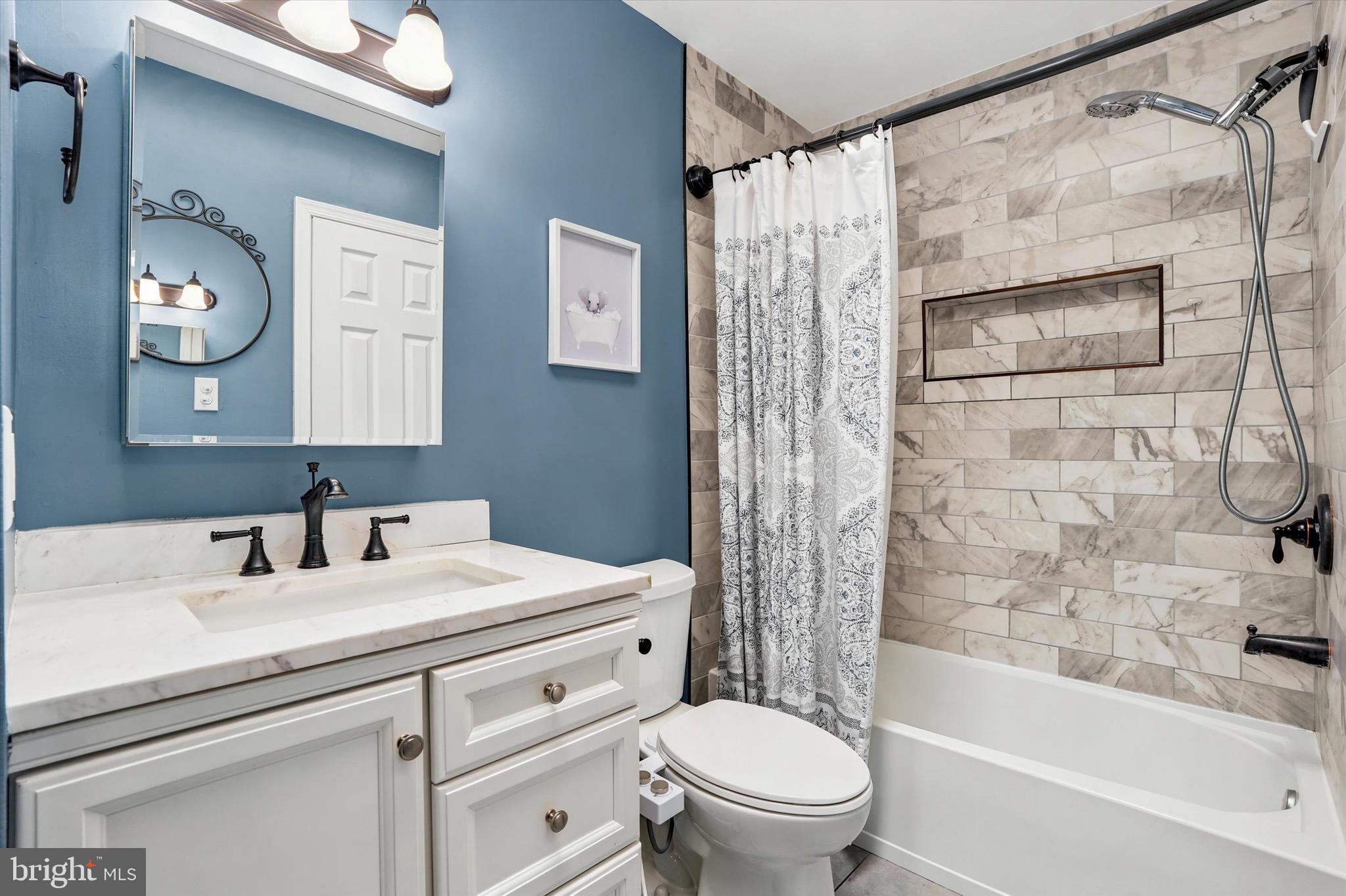 SAW MILL VALLEY - Residential