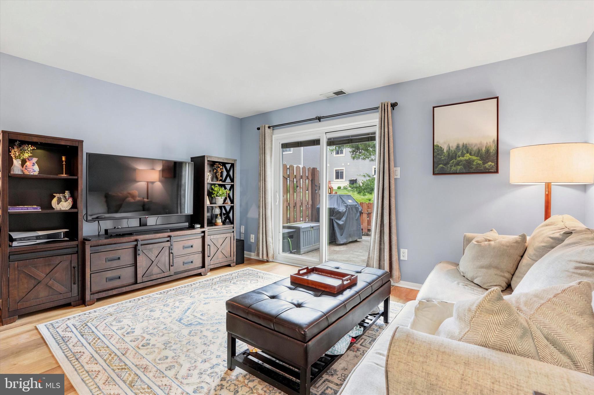 SAW MILL VALLEY - Residential
