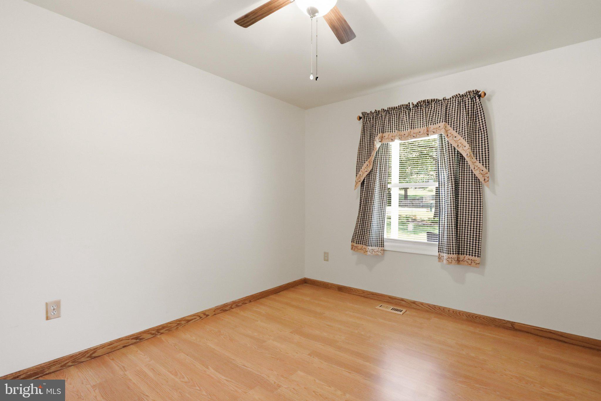 KINGWOOD ACRES - Residential