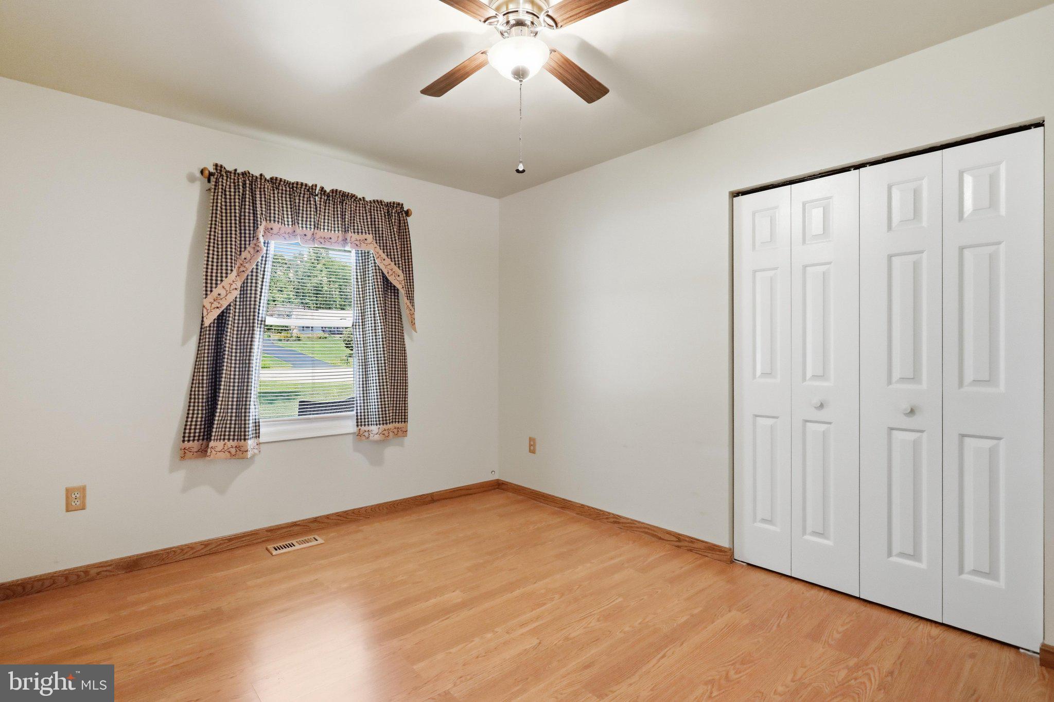 KINGWOOD ACRES - Residential