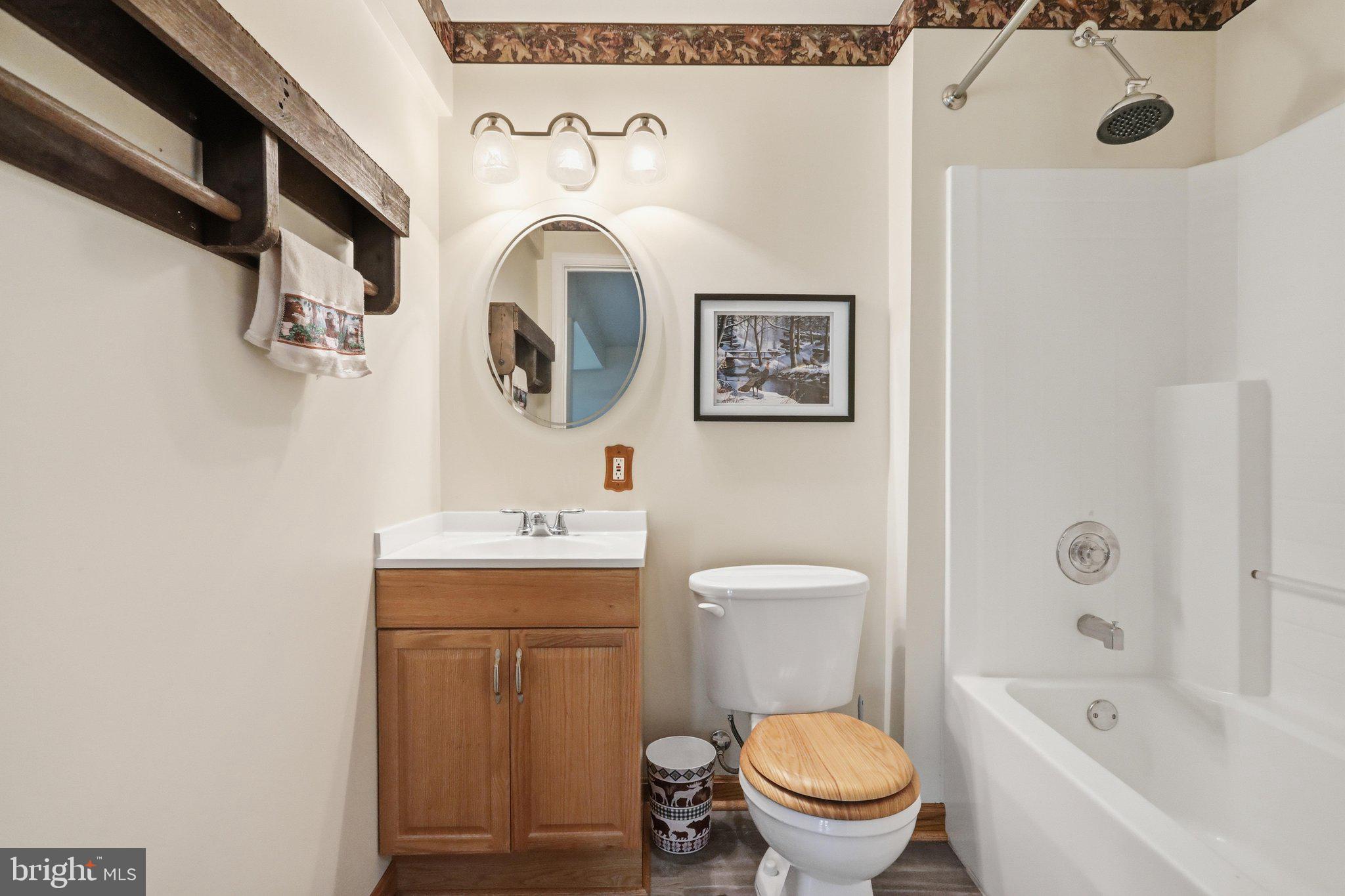 KINGWOOD ACRES - Residential