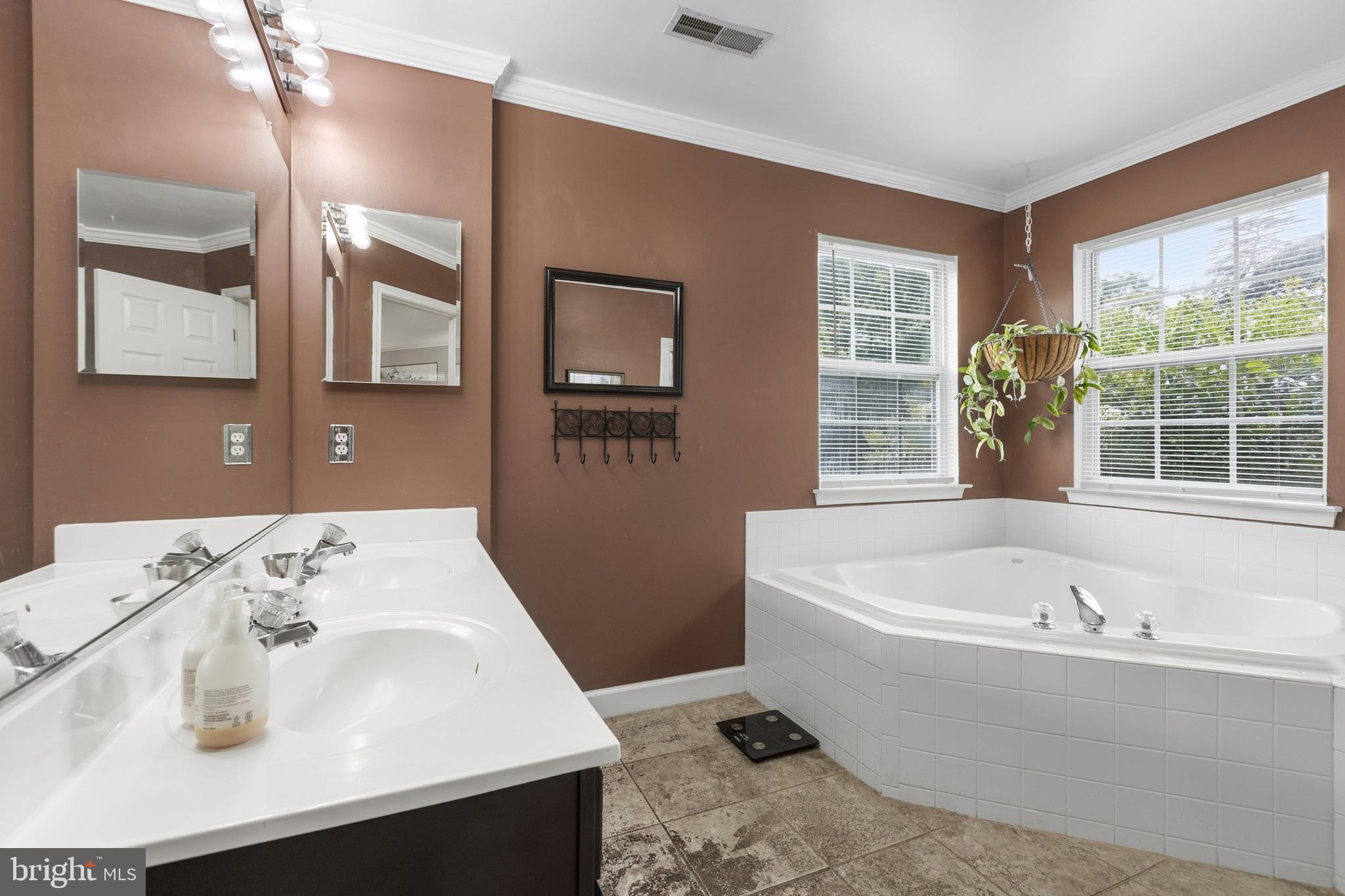 CHAPMAN FARM AT CROFTON - Residential