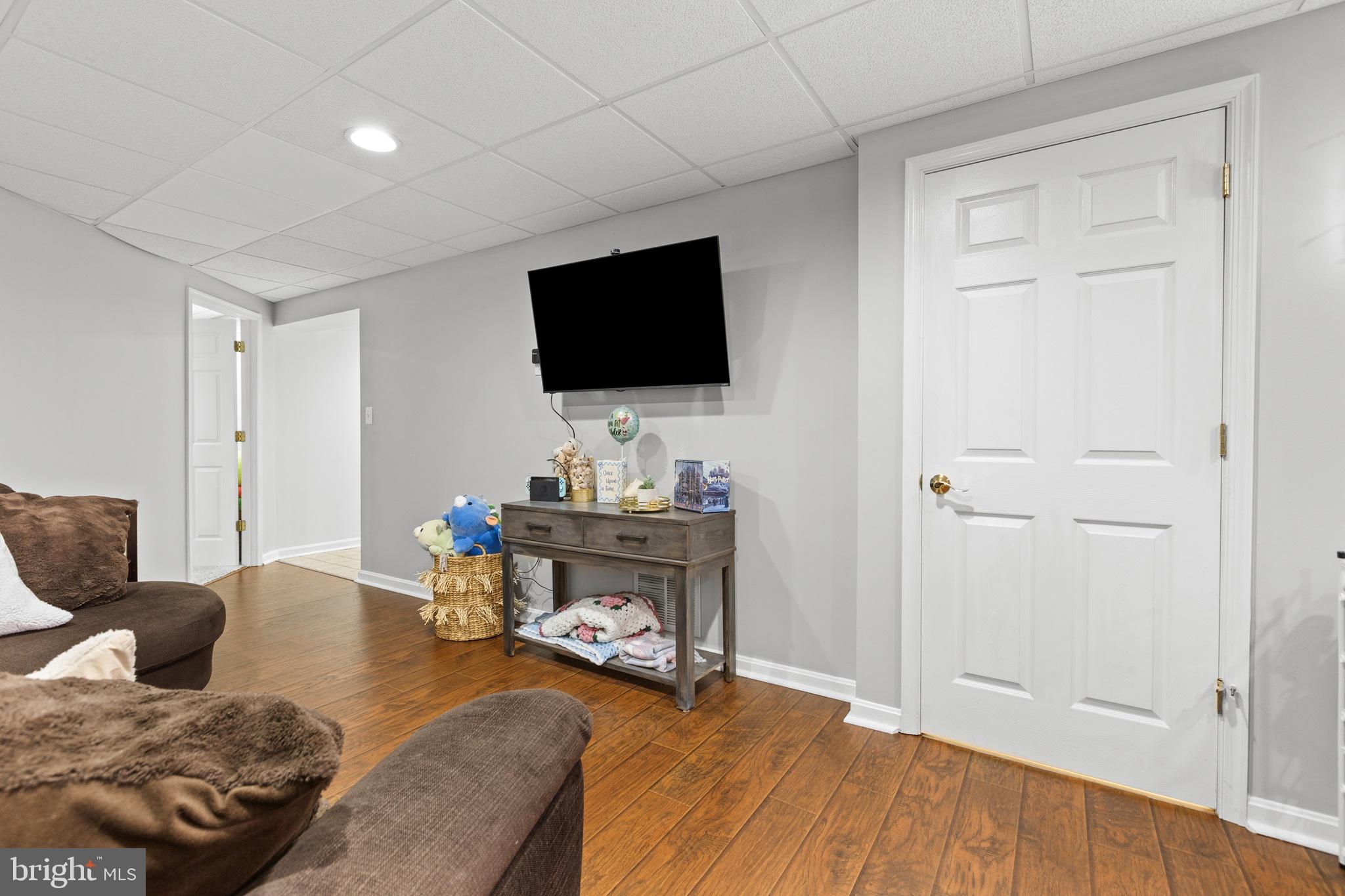 CHAPMAN FARM AT CROFTON - Residential
