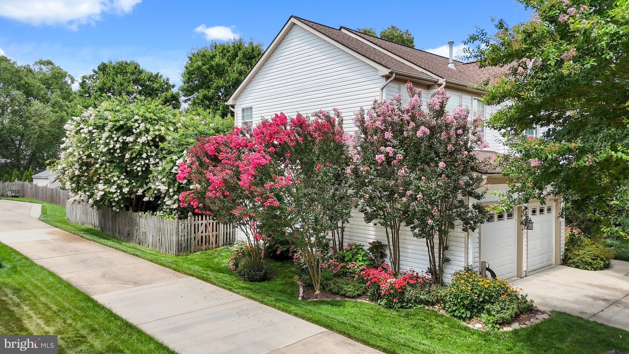 CHAPMAN FARM AT CROFTON - Residential