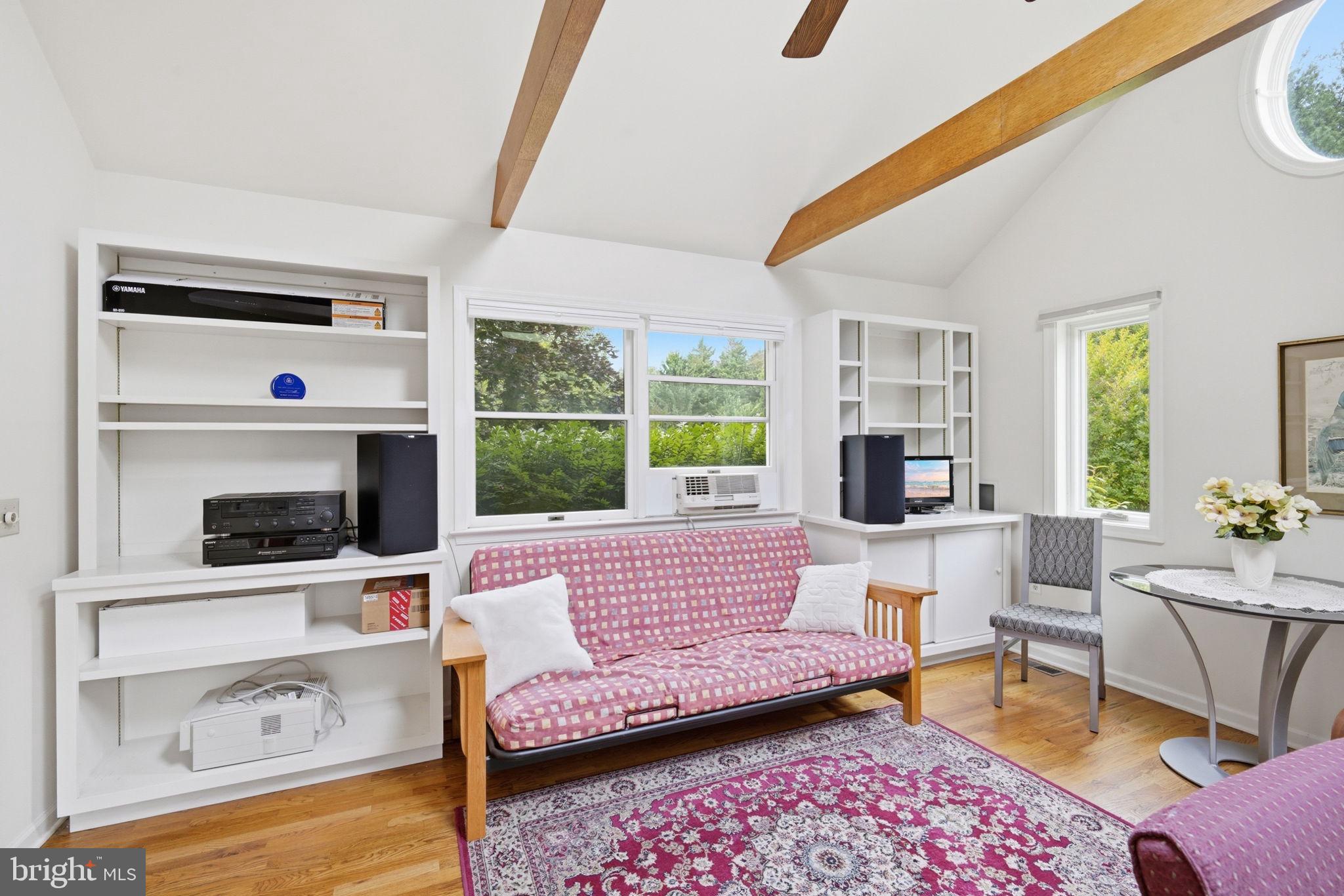 KENTFIELD - Residential