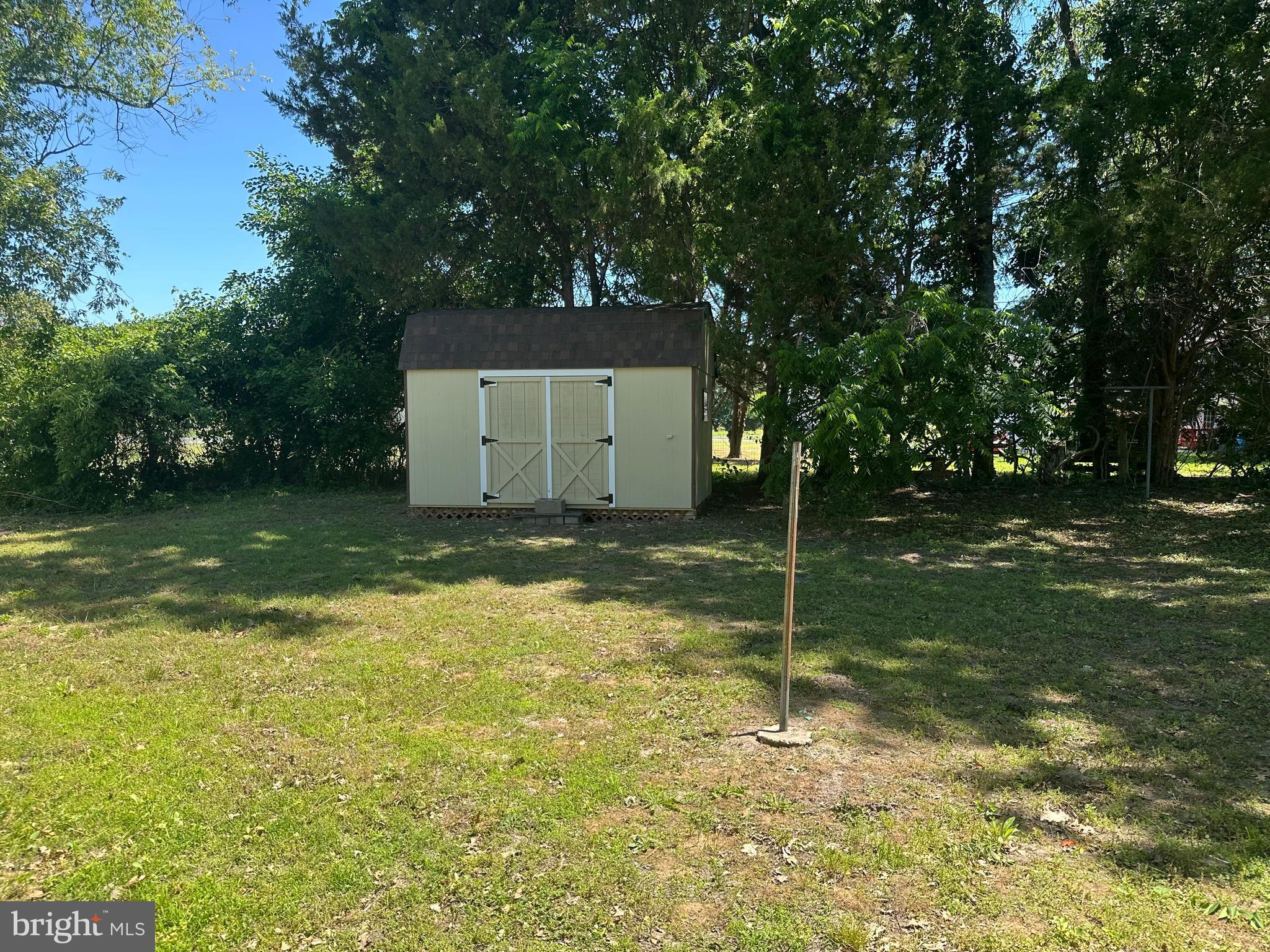 WESTBURY ACRES - Residential
