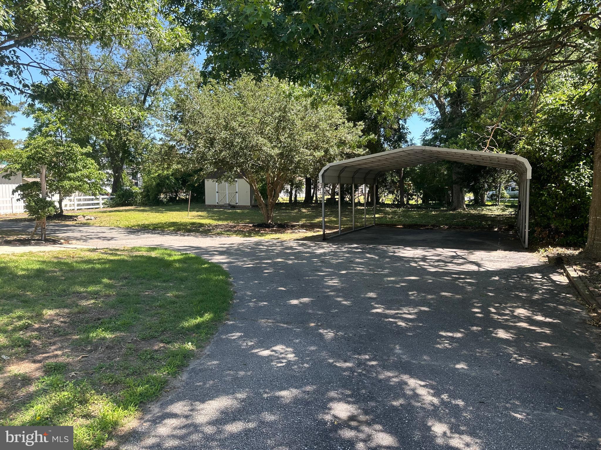 WESTBURY ACRES - Residential