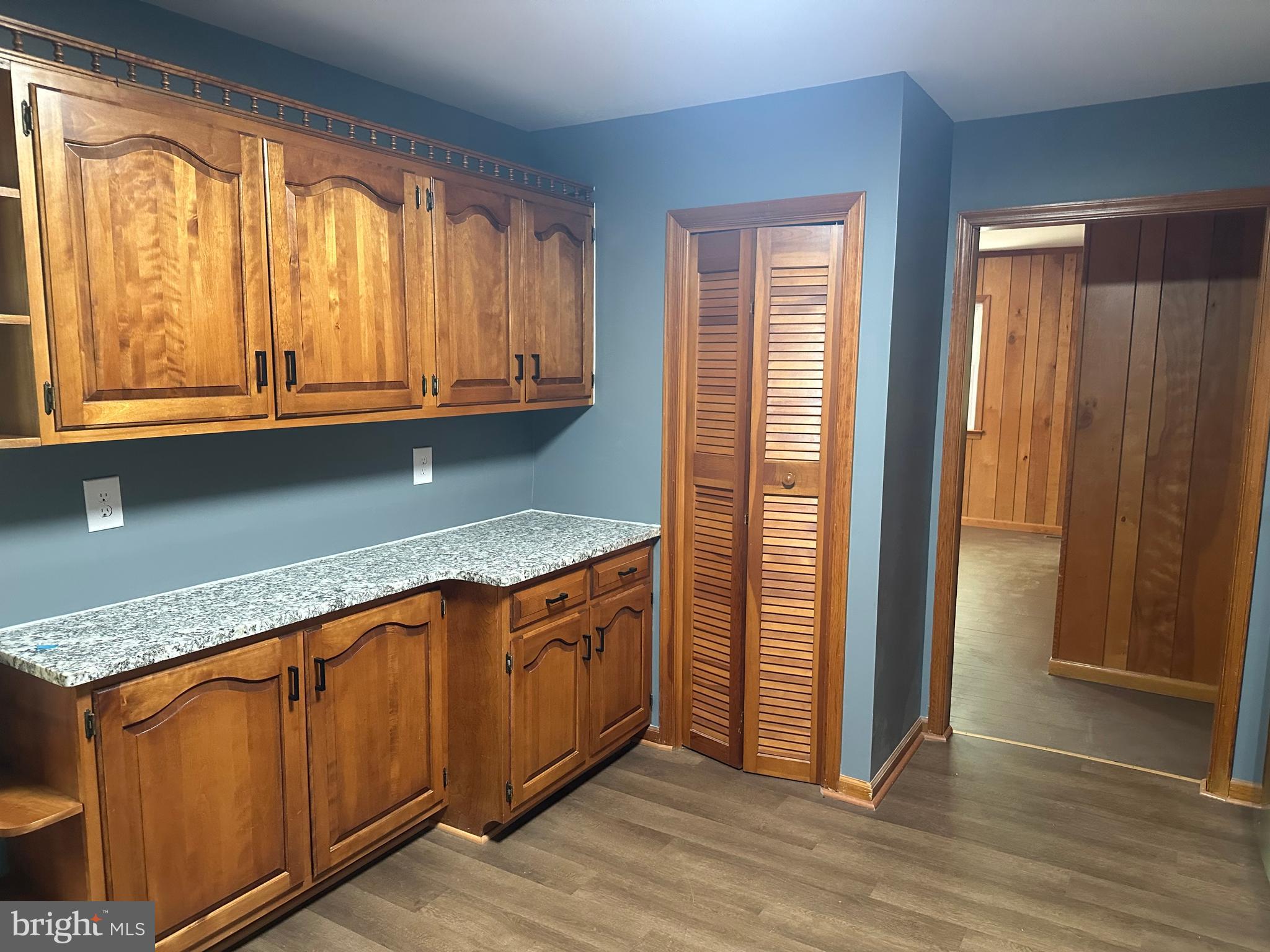 WESTBURY ACRES - Residential