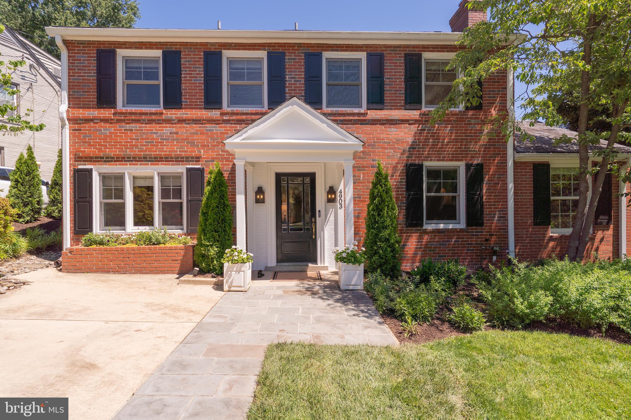 YORKTOWN VILLAGE - Residential