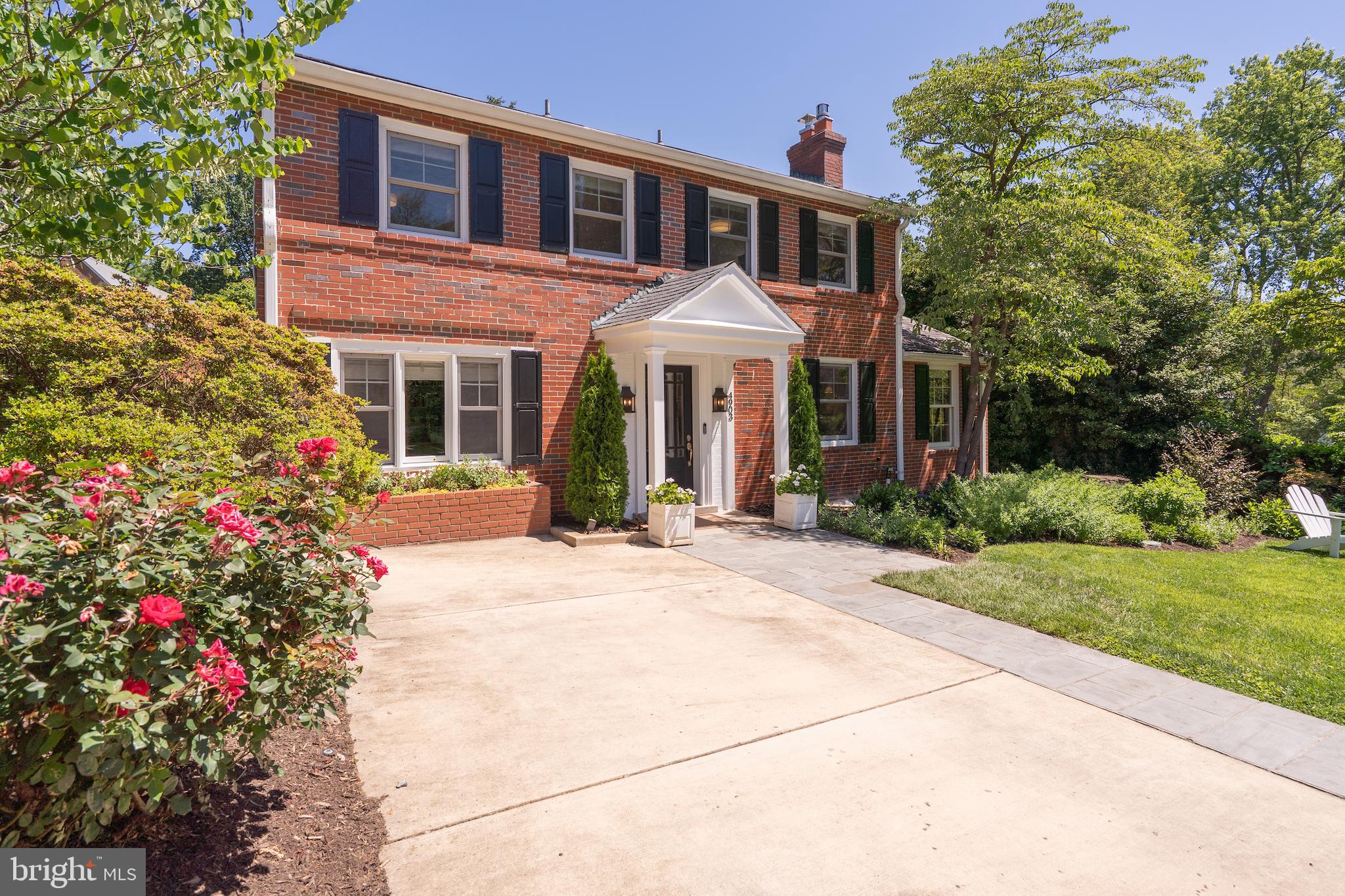 YORKTOWN VILLAGE - Residential