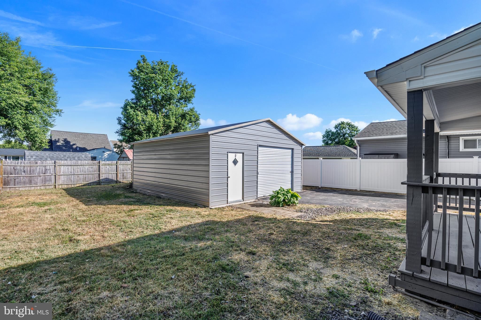 RIVIERA BEACH - Residential