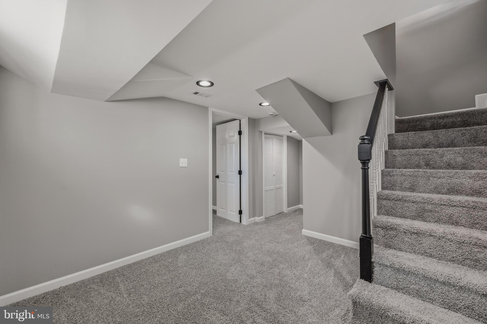RIVIERA BEACH - Residential