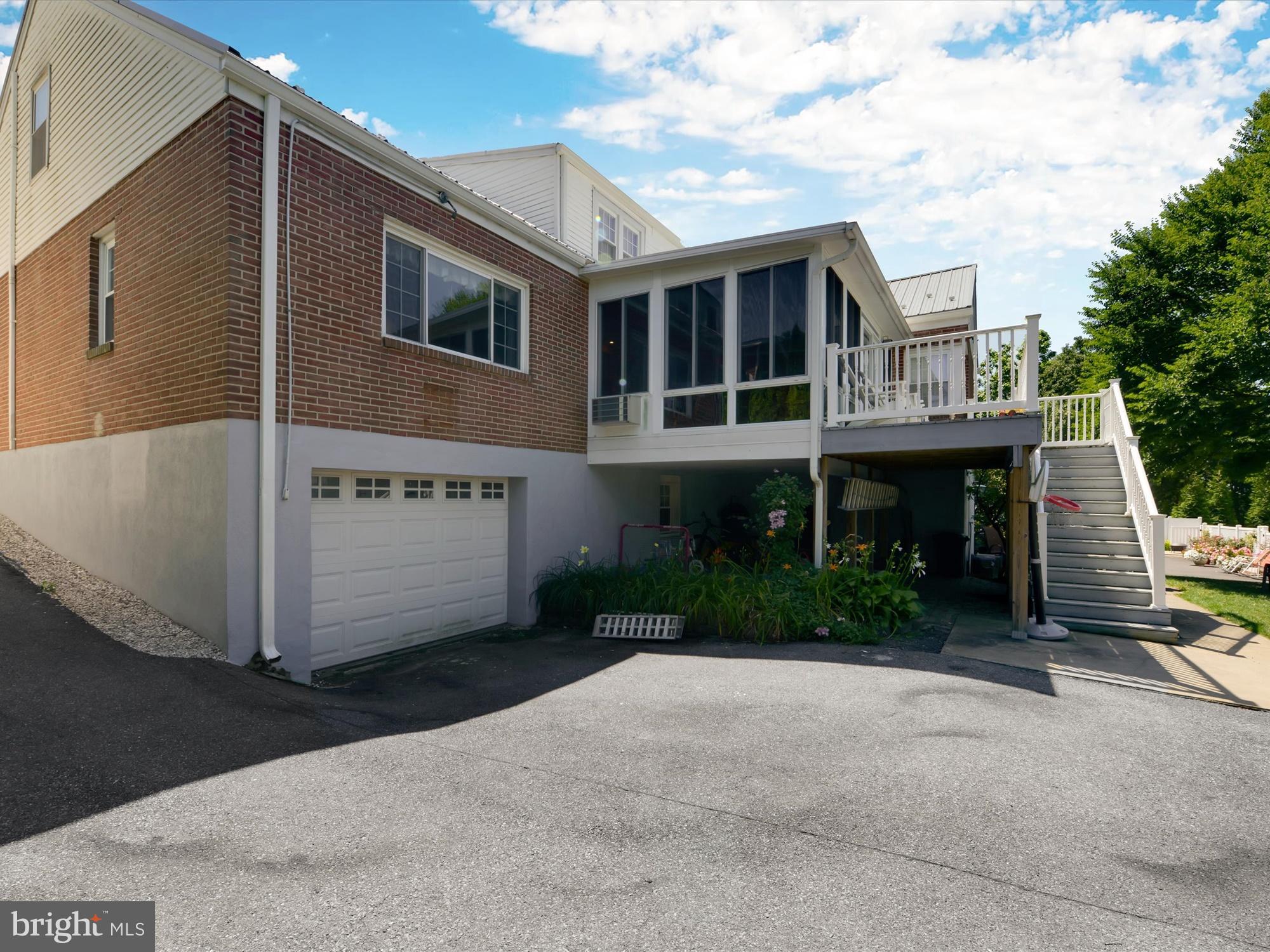 MAHANTONGO STREET - Residential