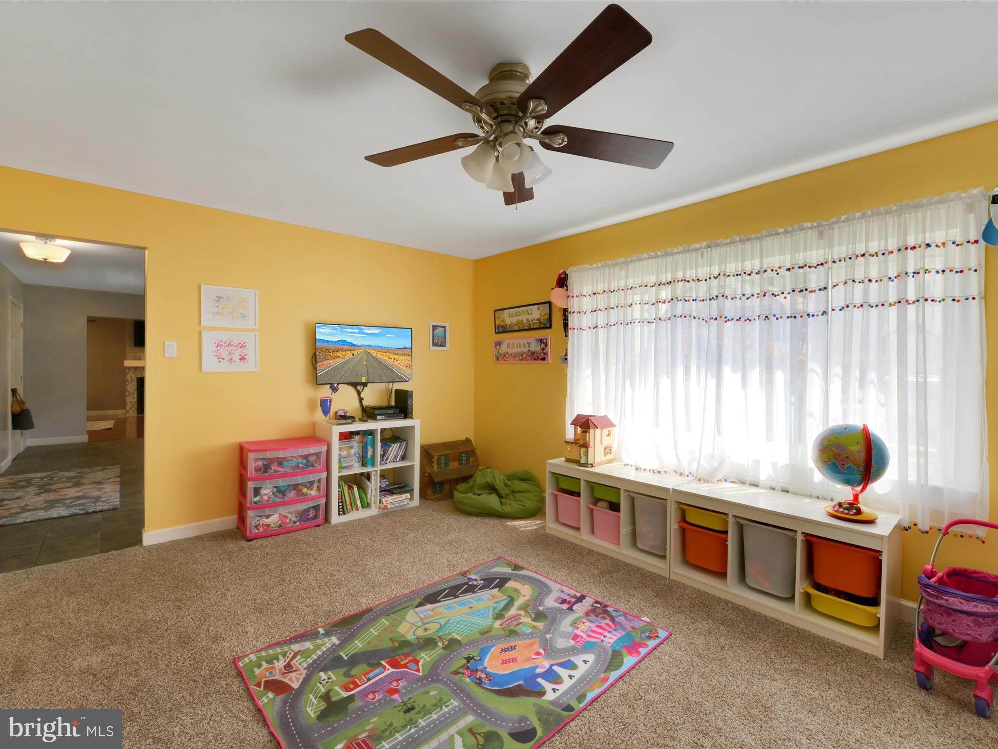MAHANTONGO STREET - Residential
