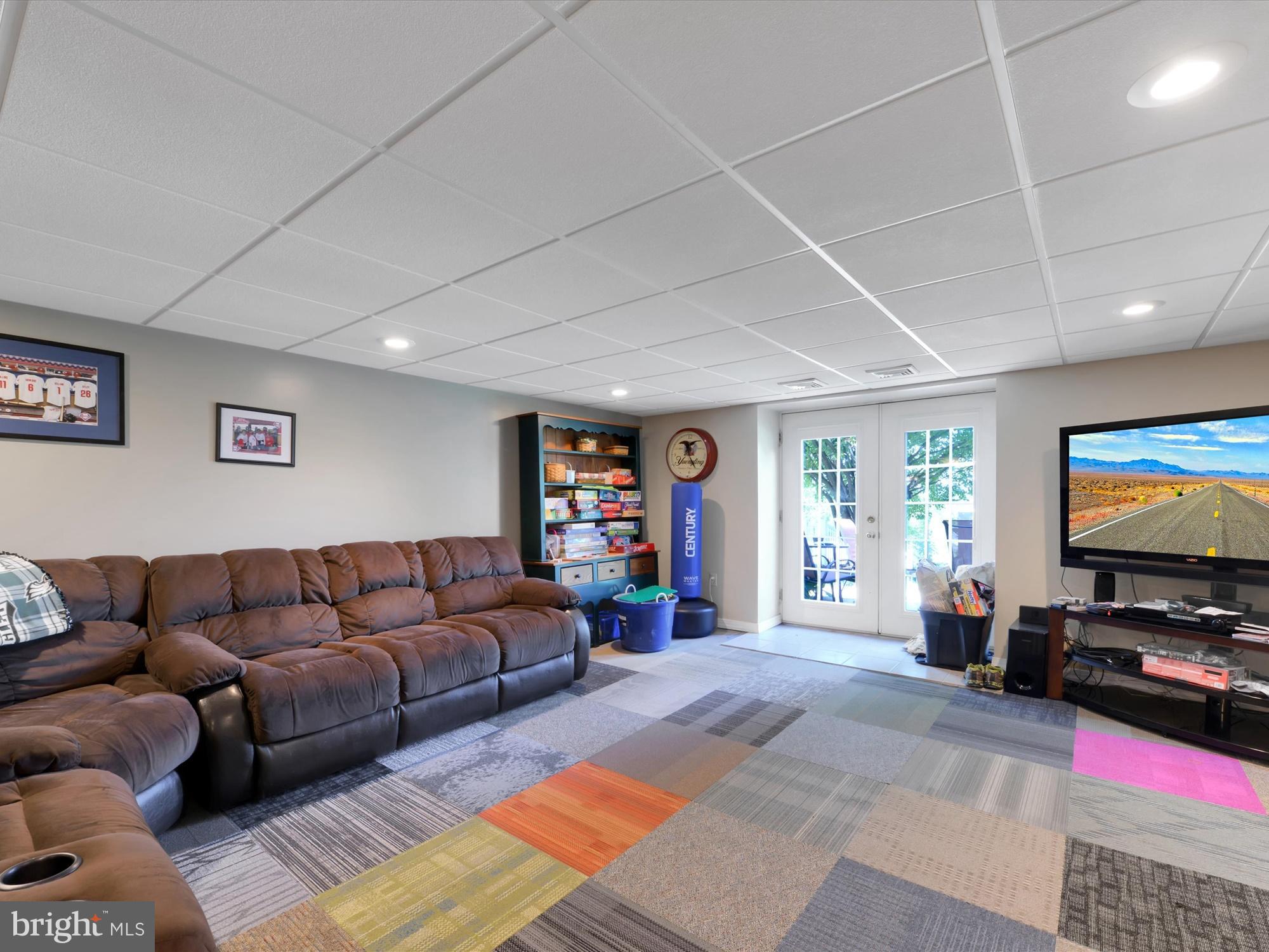MAHANTONGO STREET - Residential