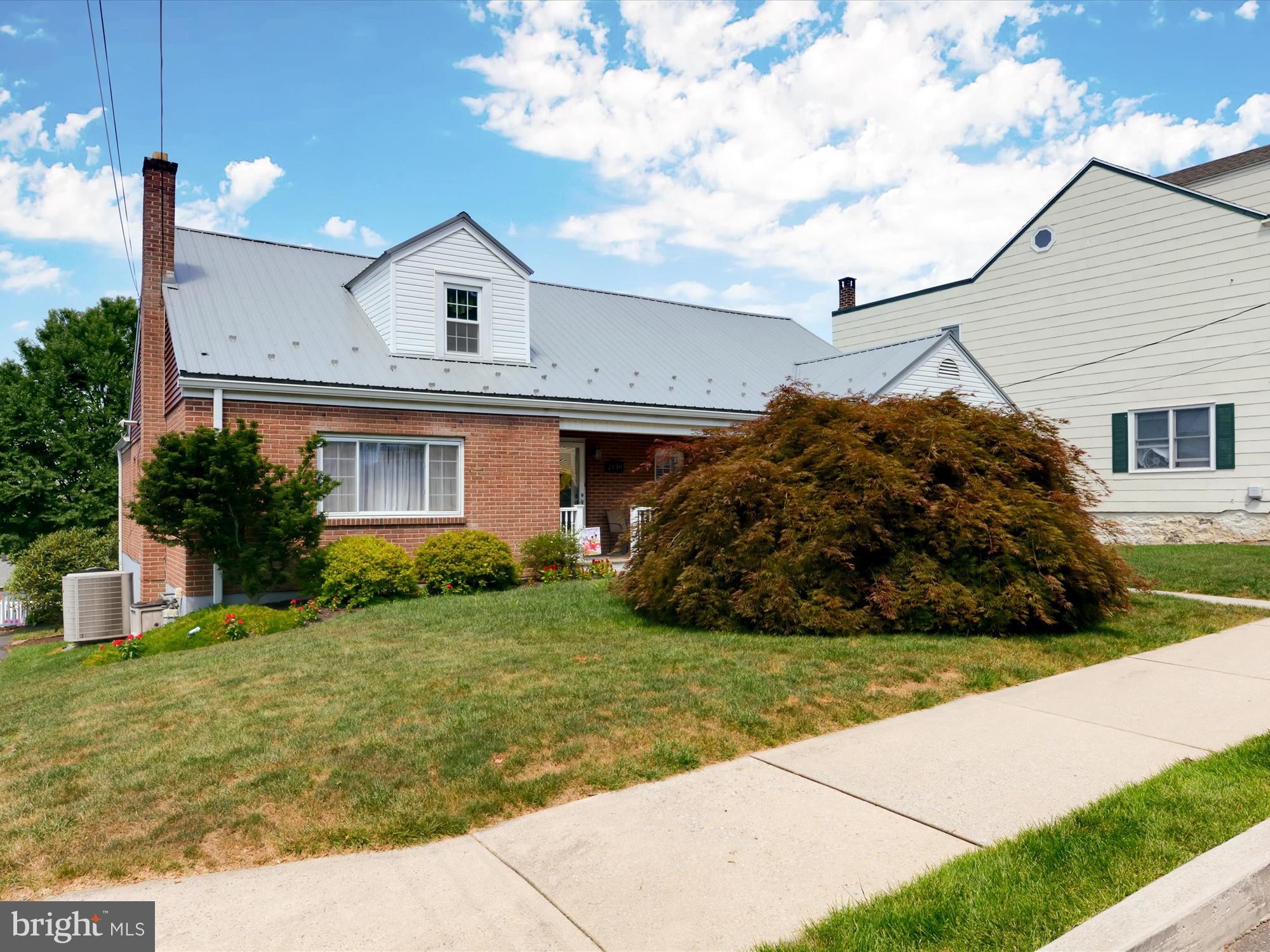 MAHANTONGO STREET - Residential