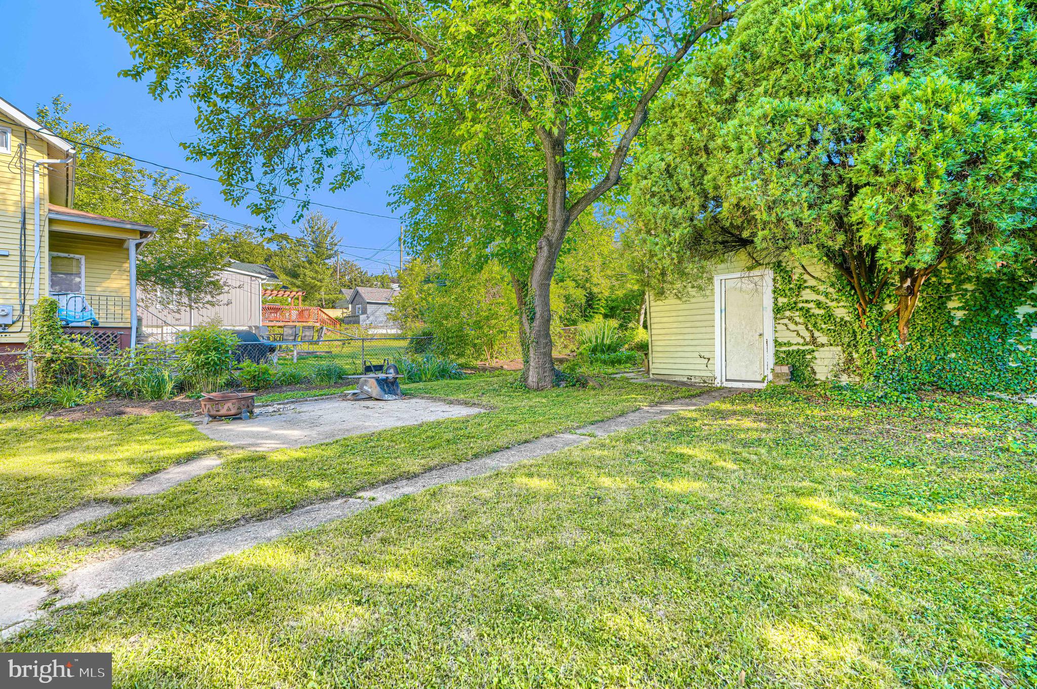 LAURAVILLE HISTORIC DISTRICT - Residential