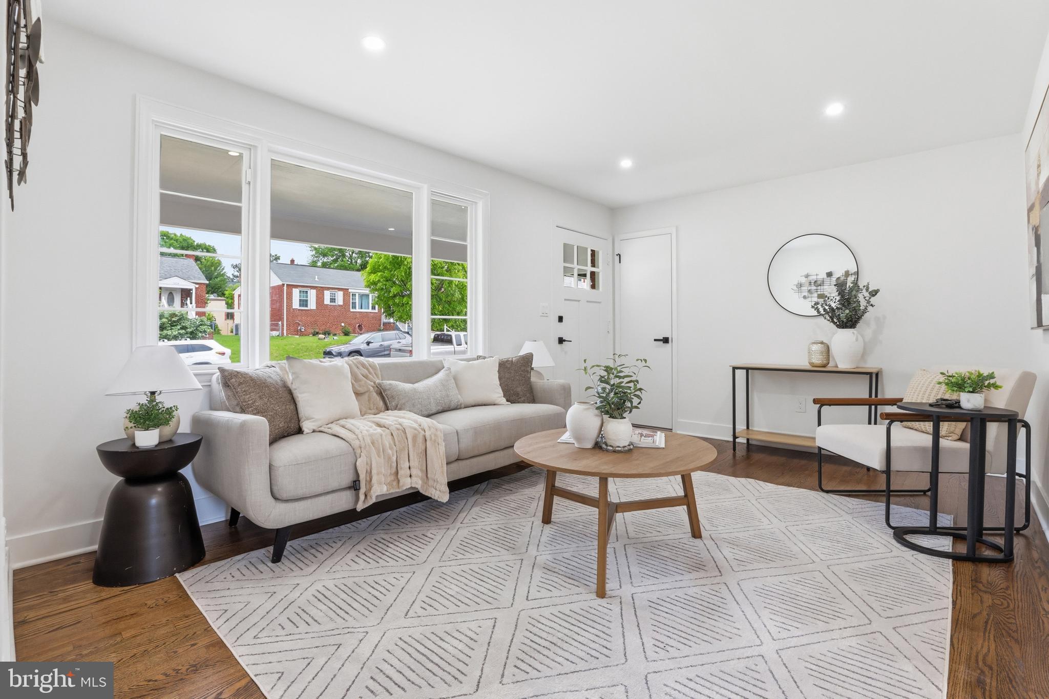 HOLLYWOOD - Residential