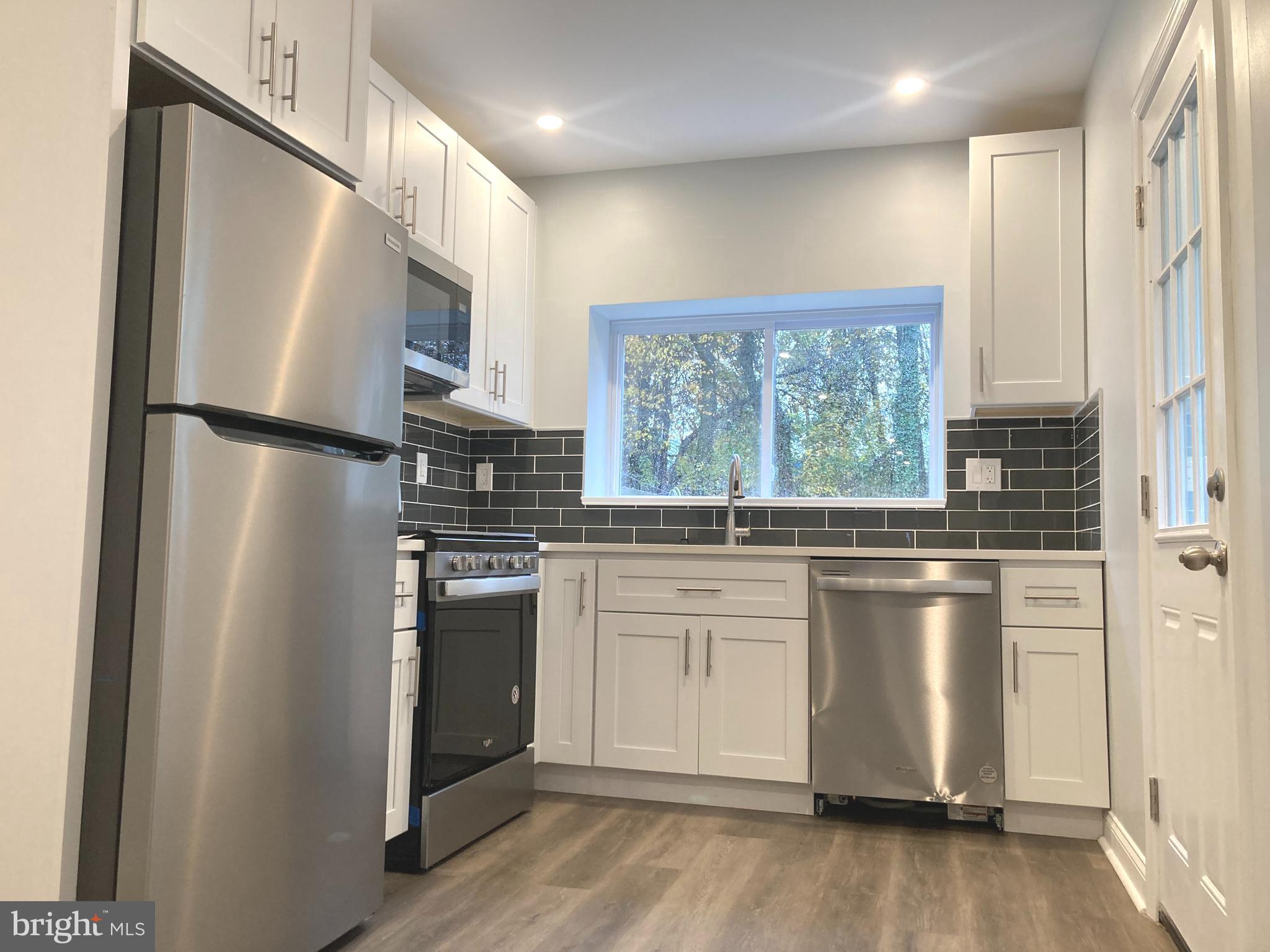 PORT RICHMOND - Residential