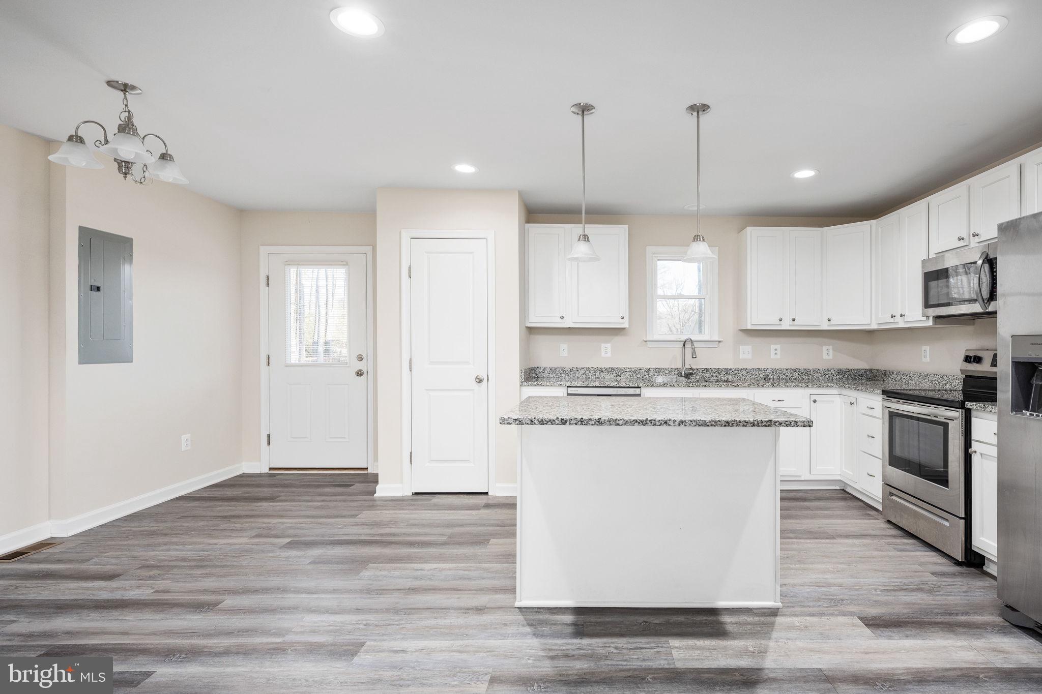 BERKLEY BEACH - Residential